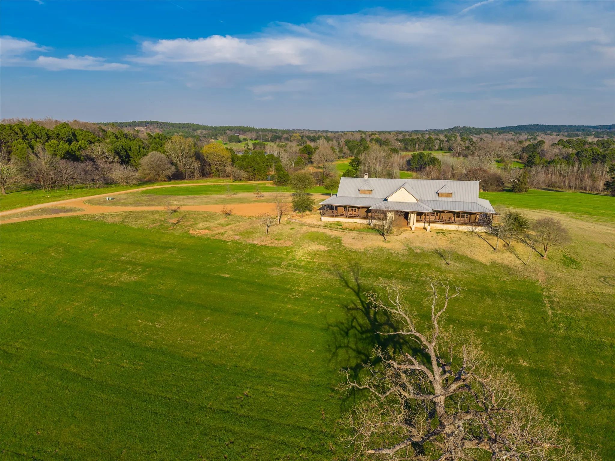 Improved Land For Sale in Wood County , 1002 Private Road 7892, Mineola, Texas 75773, 0, 0, Garage spaces, 0 Sqft, built in 0, Price $1,850,000, mls#21211345, Real Estate Agent in Mineola, Homes For Sale in Wood county, Homes For Sale in Mineola, Realtor in Mineola Texas, Real Estate Brokerage Independent Realty Texas, Luminita Cordes Realtor