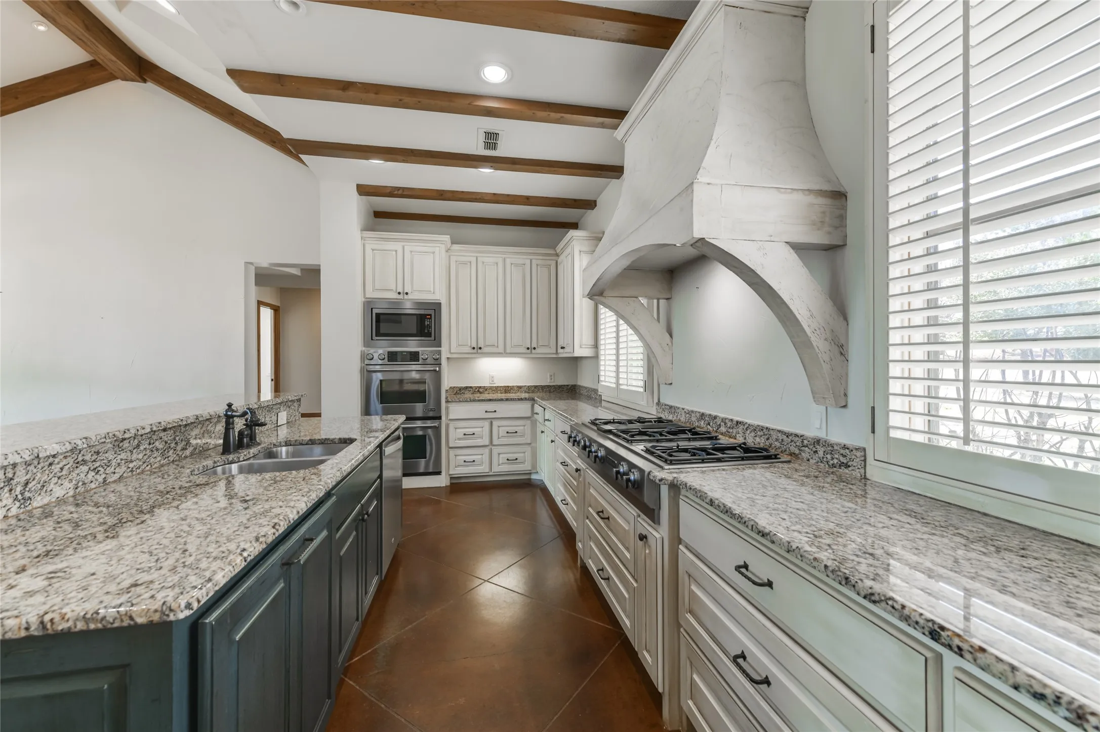 Improved Land For Sale in Wood County , 1002 Private Road 7892, Mineola, Texas 75773, 0, 0, Garage spaces, 0 Sqft, built in 0, Price $1,850,000, mls#21211345, Real Estate Agent in Mineola, Homes For Sale in Wood county, Homes For Sale in Mineola, Realtor in Mineola Texas, Real Estate Brokerage Independent Realty Texas, Luminita Cordes Realtor