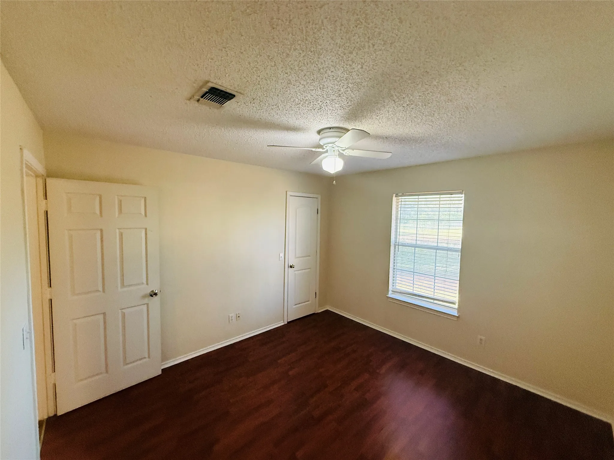 Duplex For Sale in Lamar County , 735 Anderson Road, Reno, Texas 75462, 4 Bedroom, 2 Bathroom, Garage spaces, 0 Sqft, built in 1997, Preowned, mls#21213062, Real Estate Agent in Reno, Homes For Sale in Lamar county, Homes For Sale in Reno, Realtor in Reno Texas, Real Estate Brokerage Independent Realty Texas, Luminita Cordes Realtor
