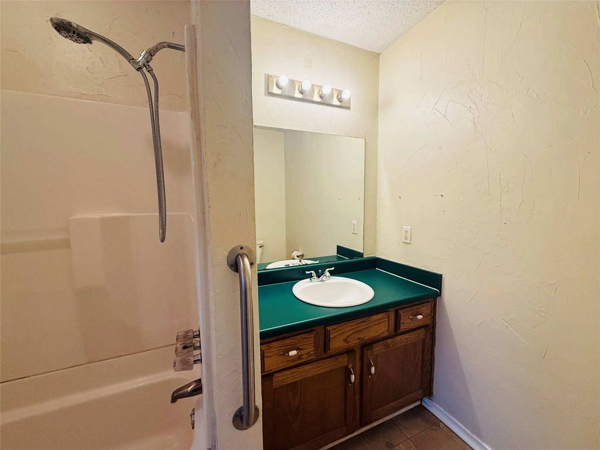 Duplex For Sale in Lamar County , 735 Anderson Road, Reno, Texas 75462, 4 Bedroom, 2 Bathroom, Garage spaces, 0 Sqft, built in 1997, Preowned, mls#21213062, Real Estate Agent in Reno, Homes For Sale in Lamar county, Homes For Sale in Reno, Realtor in Reno Texas, Real Estate Brokerage Independent Realty Texas, Luminita Cordes Realtor