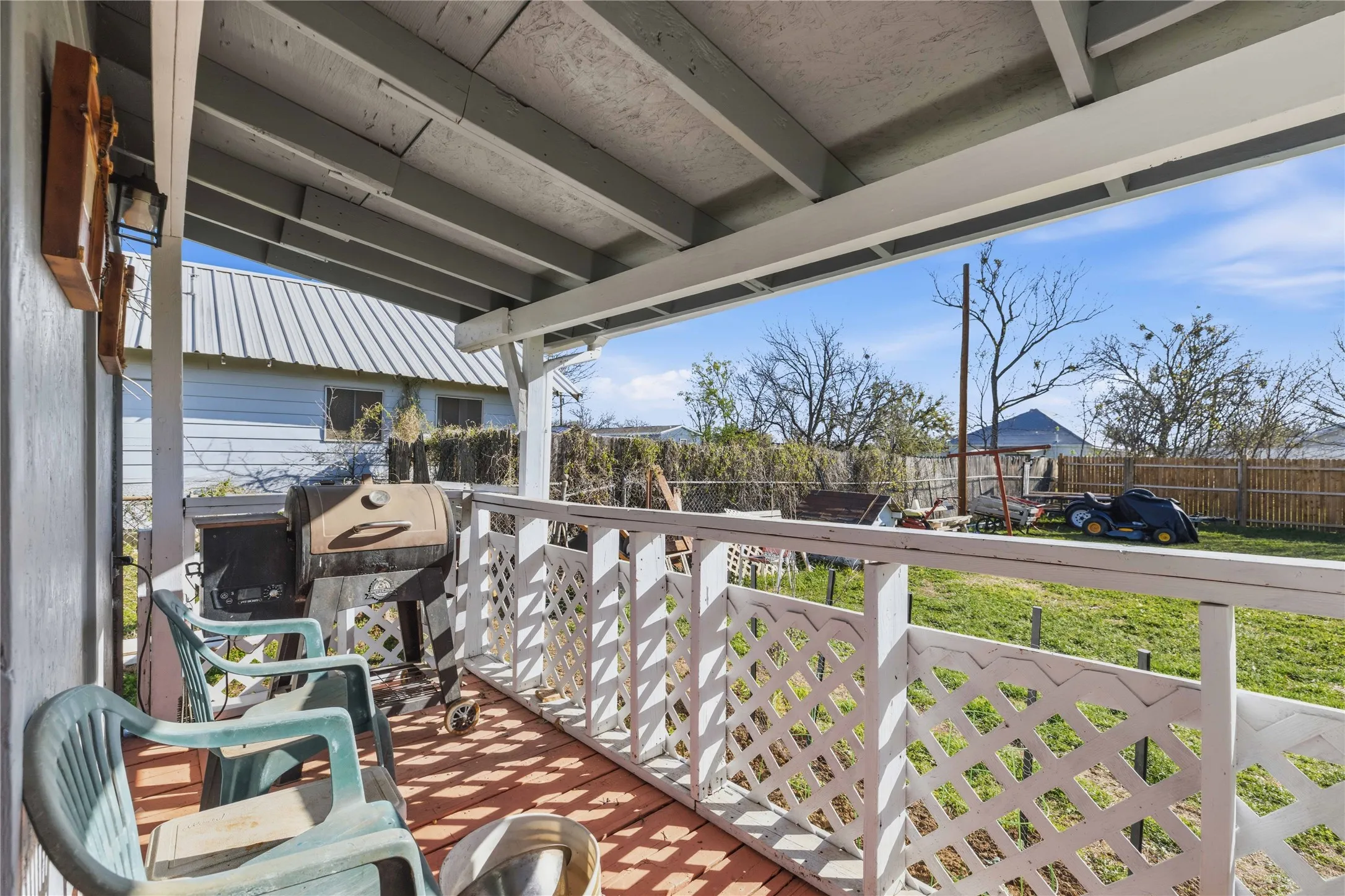 Single Family Residence For Sale in Coleman County , 915 S Neches Street, Coleman, Texas 76834, 2 Bedroom, 1 Bathroom, 1 Garage spaces, 708 Sqft, built in 0, mls#21213109, Real Estate Agent in Coleman, Homes For Sale in Coleman county, Homes For Sale in Coleman, Realtor in Coleman Texas, Real Estate Brokerage Independent Realty Texas, Luminita Cordes Realtor