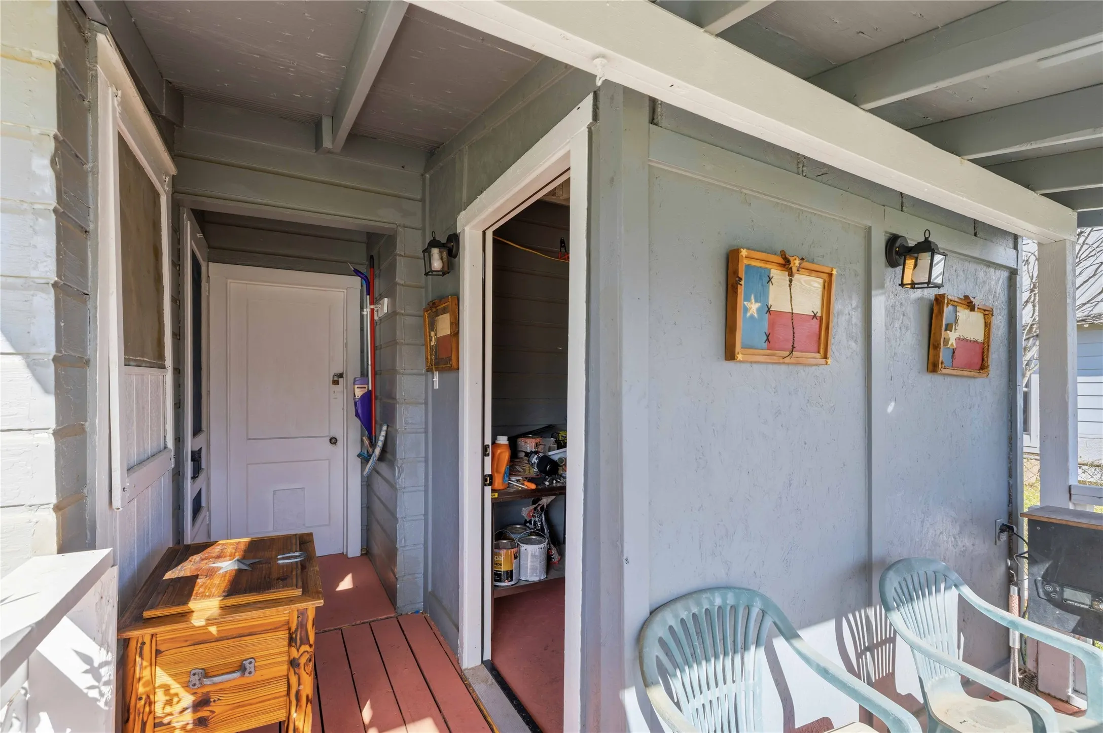 Single Family Residence For Sale in Coleman County , 915 S Neches Street, Coleman, Texas 76834, 2 Bedroom, 1 Bathroom, 1 Garage spaces, 708 Sqft, built in 0, mls#21213109, Real Estate Agent in Coleman, Homes For Sale in Coleman county, Homes For Sale in Coleman, Realtor in Coleman Texas, Real Estate Brokerage Independent Realty Texas, Luminita Cordes Realtor