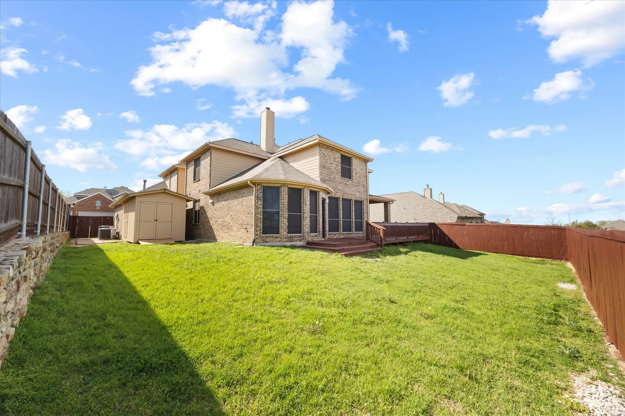 Single Family Residence For Sale in Kaufman County , 118 Stone Drive, Forney, Texas 75126, 4 Bedroom, 4 Bathroom, 3 Garage spaces, 3,477 Sqft, built in 2007, mls#21211362, Real Estate Agent in Forney, Homes For Sale in Kaufman county, Homes For Sale in Forney, Realtor in Forney Texas, Real Estate Brokerage Independent Realty Texas, Luminita Cordes Realtor