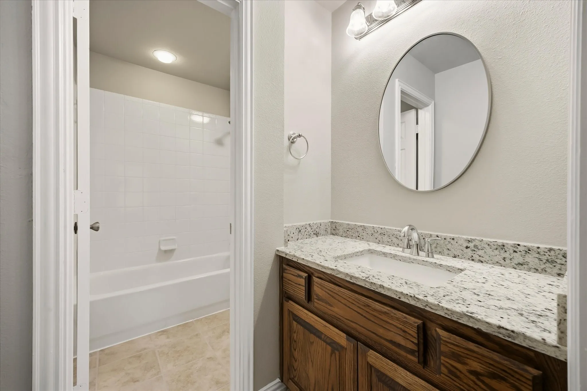 Single Family Residence For Sale in Kaufman County , 118 Stone Drive, Forney, Texas 75126, 4 Bedroom, 4 Bathroom, 3 Garage spaces, 3,477 Sqft, built in 2007, mls#21211362, Real Estate Agent in Forney, Homes For Sale in Kaufman county, Homes For Sale in Forney, Realtor in Forney Texas, Real Estate Brokerage Independent Realty Texas, Luminita Cordes Realtor