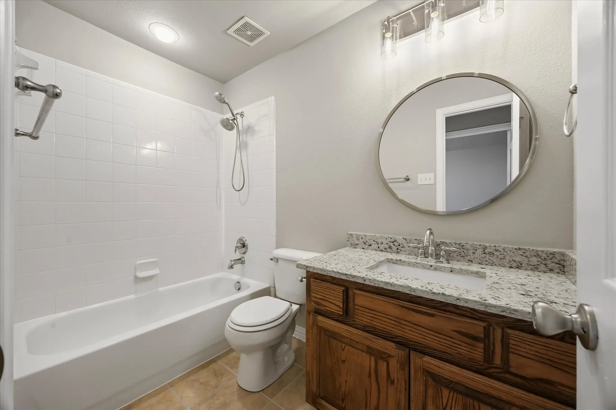 Single Family Residence For Sale in Kaufman County , 118 Stone Drive, Forney, Texas 75126, 4 Bedroom, 4 Bathroom, 3 Garage spaces, 3,477 Sqft, built in 2007, mls#21211362, Real Estate Agent in Forney, Homes For Sale in Kaufman county, Homes For Sale in Forney, Realtor in Forney Texas, Real Estate Brokerage Independent Realty Texas, Luminita Cordes Realtor