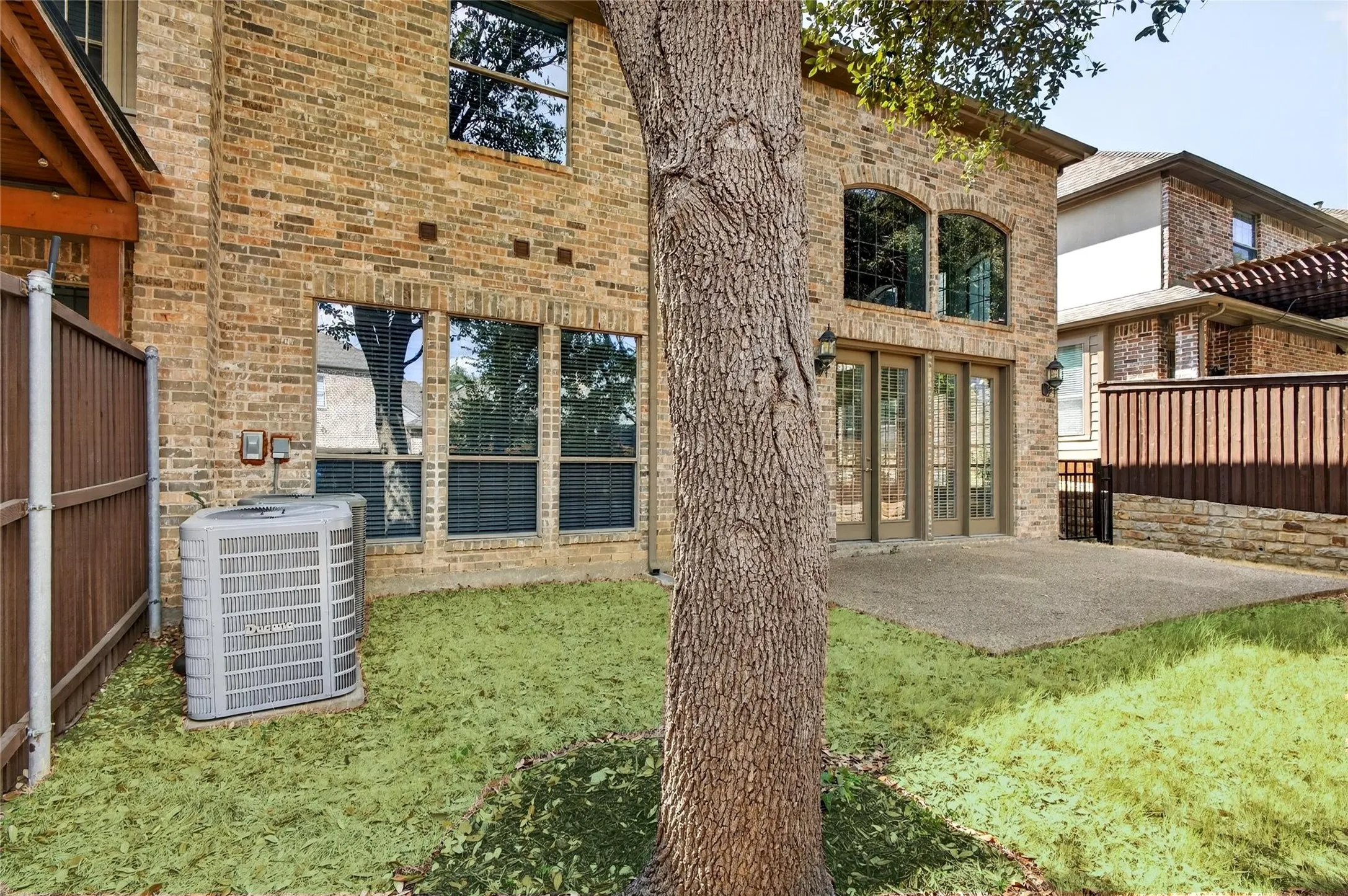 Townhouse For Sale in Collin County , 2388 Greymoore Drive, Frisco, Texas 75034, 4 Bedroom, 4 Bathroom, 2 Garage spaces, 3,017 Sqft, built in 2006, mls#21202861, Real Estate Agent in Frisco, Homes For Sale in Collin county, Homes For Sale in Frisco, Realtor in Frisco Texas, Real Estate Brokerage Independent Realty Texas, Luminita Cordes Realtor