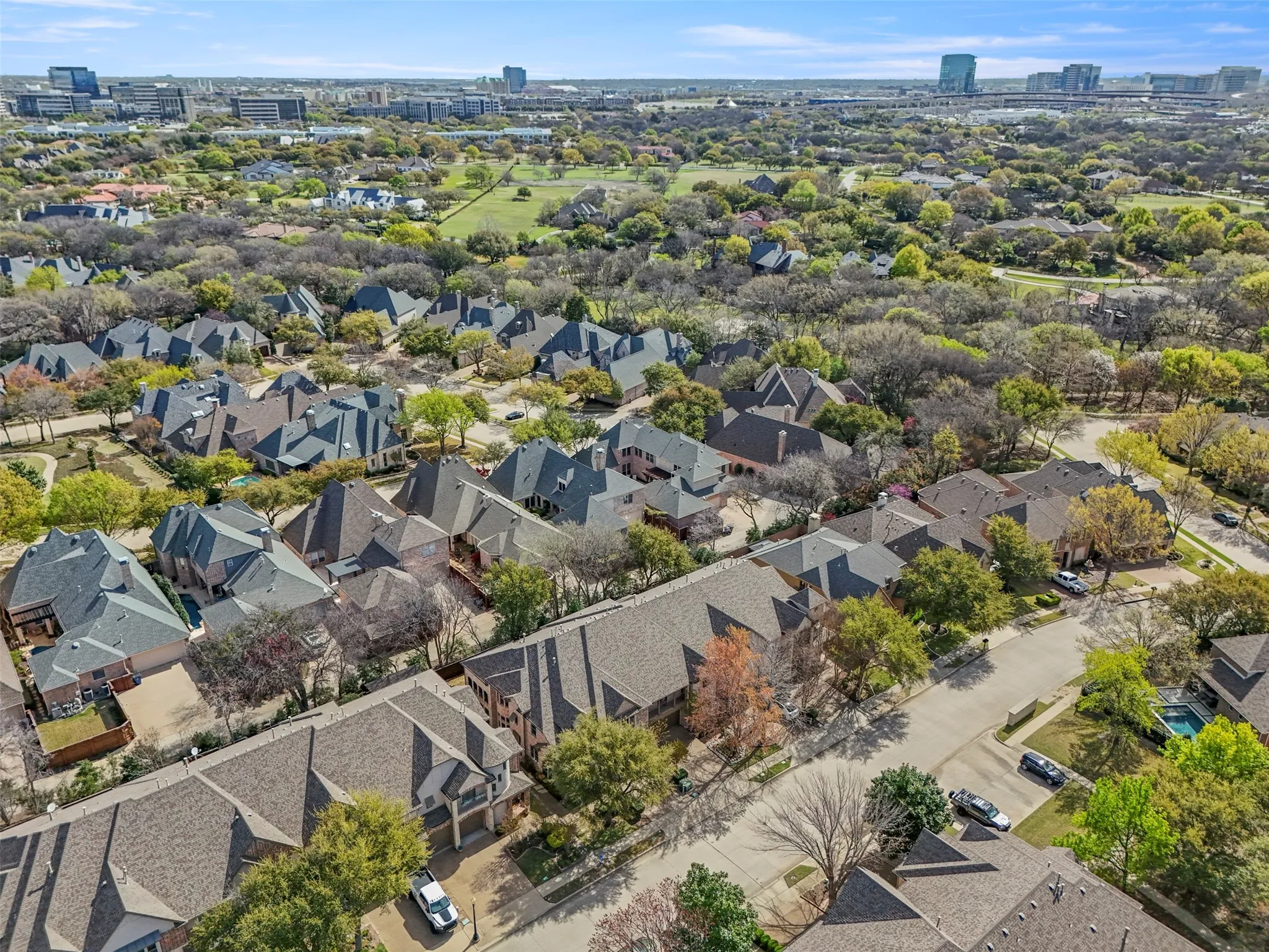 Townhouse For Sale in Collin County , 2388 Greymoore Drive, Frisco, Texas 75034, 4 Bedroom, 4 Bathroom, 2 Garage spaces, 3,017 Sqft, built in 2006, mls#21202861, Real Estate Agent in Frisco, Homes For Sale in Collin county, Homes For Sale in Frisco, Realtor in Frisco Texas, Real Estate Brokerage Independent Realty Texas, Luminita Cordes Realtor