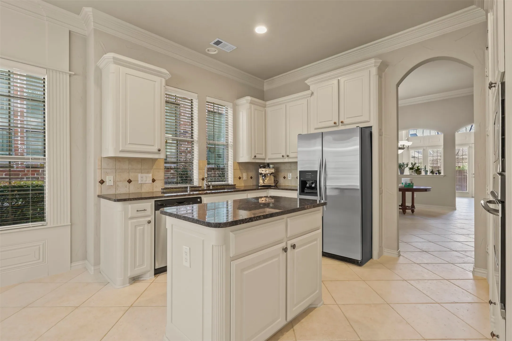 Townhouse For Sale in Collin County , 2388 Greymoore Drive, Frisco, Texas 75034, 4 Bedroom, 4 Bathroom, 2 Garage spaces, 3,017 Sqft, built in 2006, mls#21202861, Real Estate Agent in Frisco, Homes For Sale in Collin county, Homes For Sale in Frisco, Realtor in Frisco Texas, Real Estate Brokerage Independent Realty Texas, Luminita Cordes Realtor
