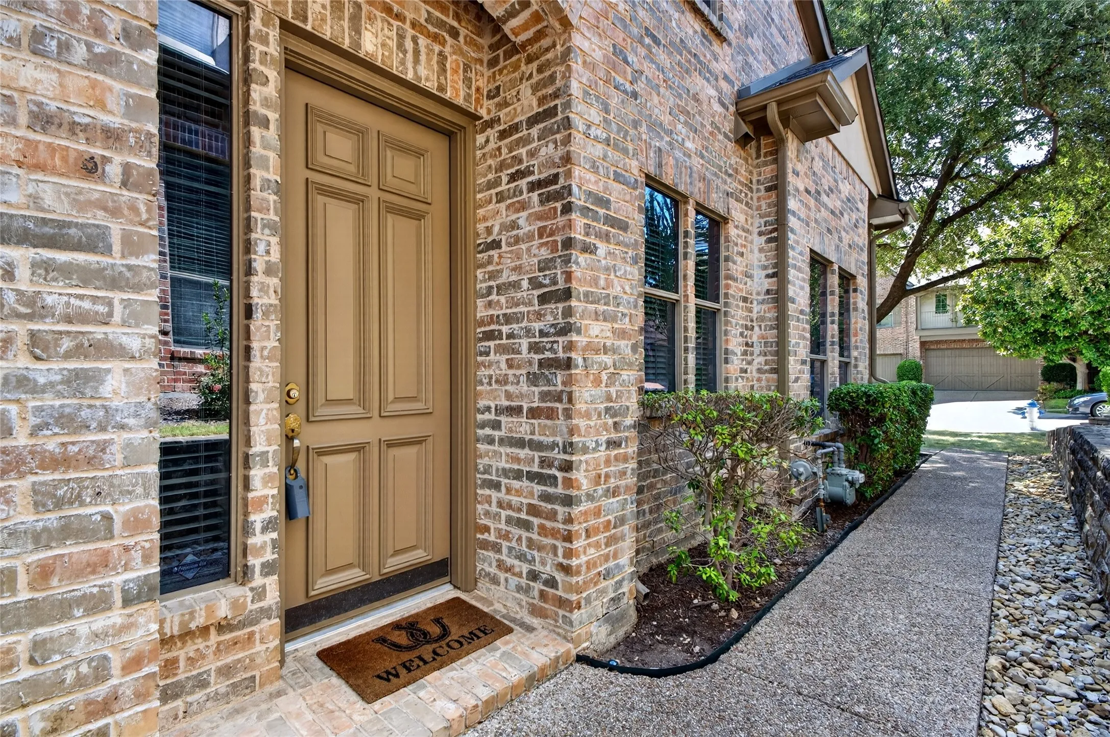 Townhouse For Sale in Collin County , 2388 Greymoore Drive, Frisco, Texas 75034, 4 Bedroom, 4 Bathroom, 2 Garage spaces, 3,017 Sqft, built in 2006, mls#21202861, Real Estate Agent in Frisco, Homes For Sale in Collin county, Homes For Sale in Frisco, Realtor in Frisco Texas, Real Estate Brokerage Independent Realty Texas, Luminita Cordes Realtor