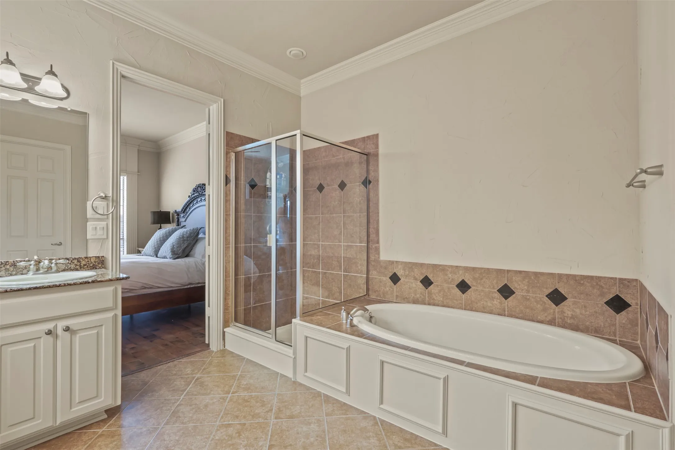 Townhouse For Sale in Collin County , 2388 Greymoore Drive, Frisco, Texas 75034, 4 Bedroom, 4 Bathroom, 2 Garage spaces, 3,017 Sqft, built in 2006, mls#21202861, Real Estate Agent in Frisco, Homes For Sale in Collin county, Homes For Sale in Frisco, Realtor in Frisco Texas, Real Estate Brokerage Independent Realty Texas, Luminita Cordes Realtor