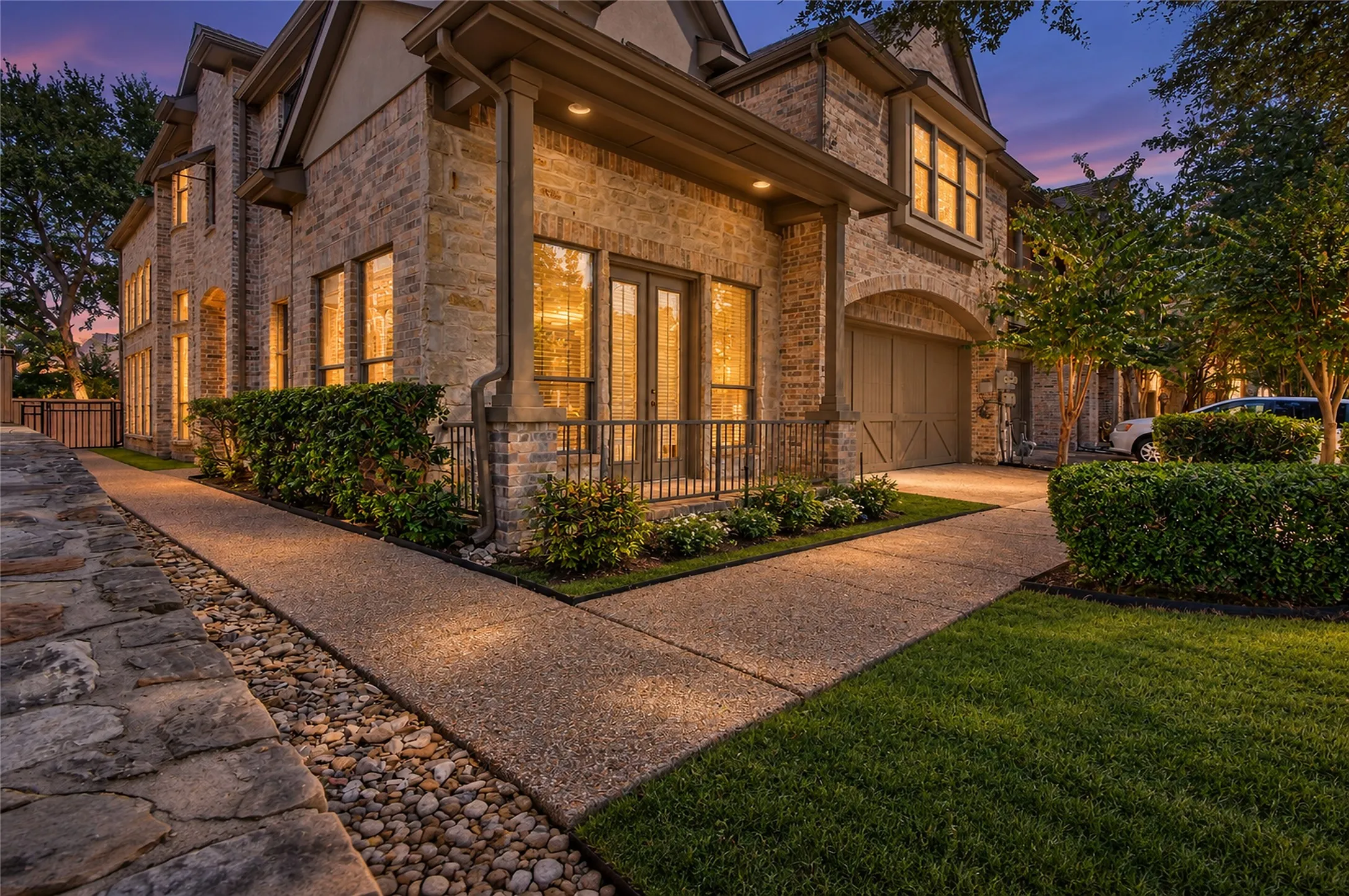 Townhouse For Sale in Collin County , 2388 Greymoore Drive, Frisco, Texas 75034, 4 Bedroom, 4 Bathroom, 2 Garage spaces, 3,017 Sqft, built in 2006, mls#21202861, Real Estate Agent in Frisco, Homes For Sale in Collin county, Homes For Sale in Frisco, Realtor in Frisco Texas, Real Estate Brokerage Independent Realty Texas, Luminita Cordes Realtor