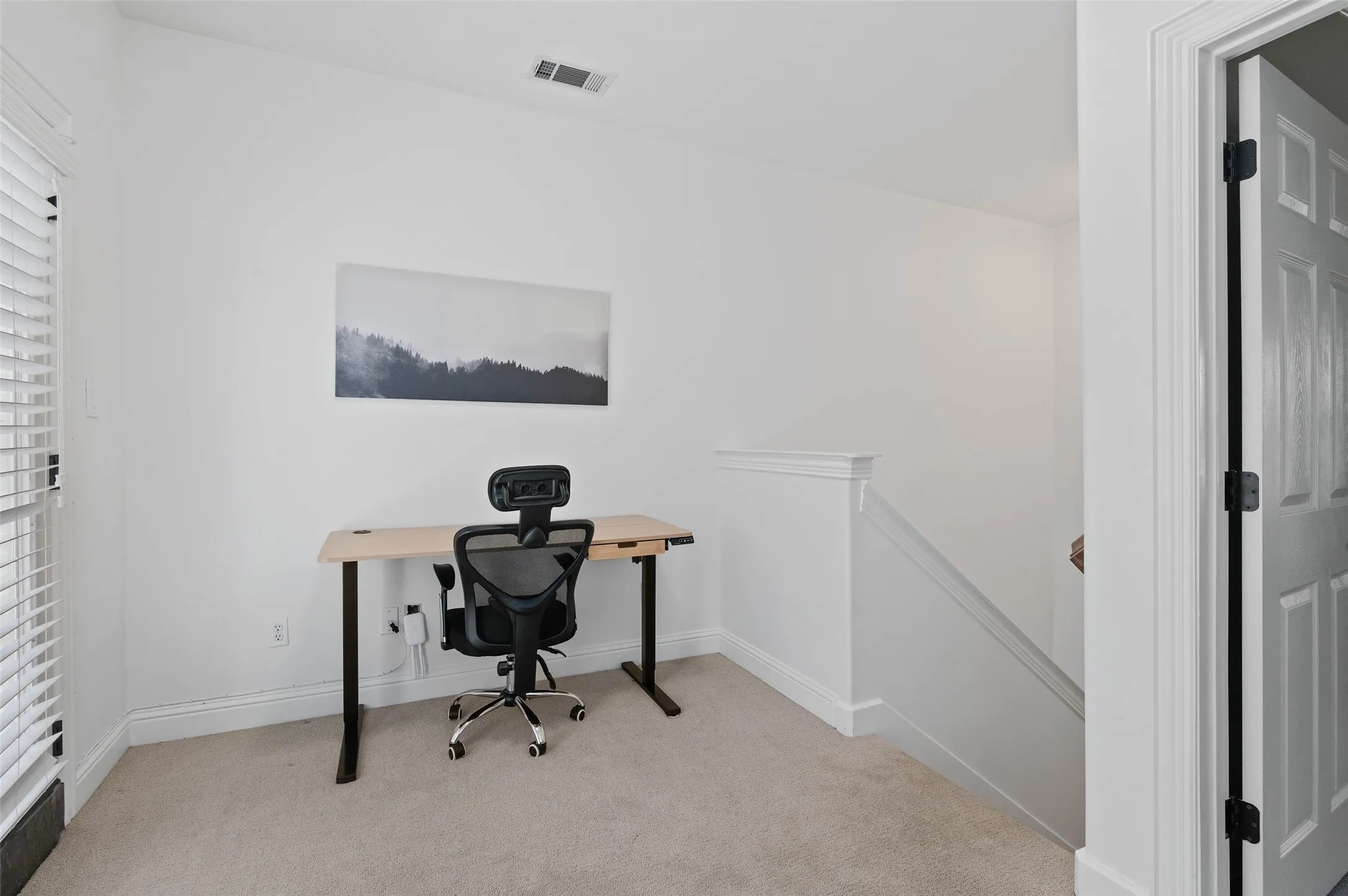 Condominium For Sale in Dallas County , 5609 Lindell Avenue 3, Dallas, Texas 75206, 2 Bedroom, 2 Bathroom, 2 Garage spaces, 1,596 Sqft, built in 2007, Preowned, mls#21212095, Real Estate Agent in Dallas, Homes For Sale in Dallas county, Homes For Sale in Dallas, Realtor in Dallas Texas, Real Estate Brokerage Independent Realty Texas, Luminita Cordes Realtor
