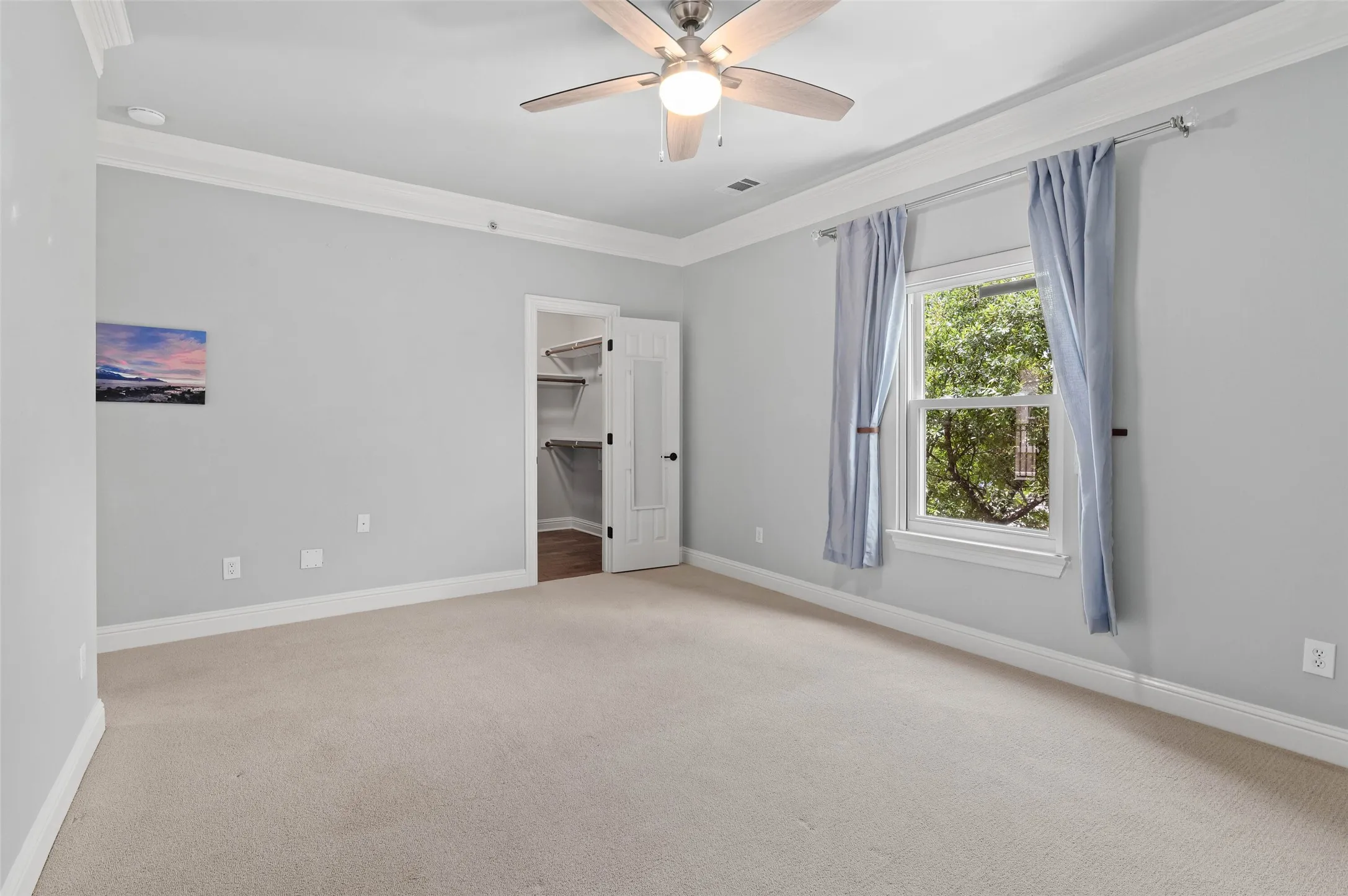 Condominium For Sale in Dallas County , 5609 Lindell Avenue 3, Dallas, Texas 75206, 2 Bedroom, 2 Bathroom, 2 Garage spaces, 1,596 Sqft, built in 2007, Preowned, mls#21212095, Real Estate Agent in Dallas, Homes For Sale in Dallas county, Homes For Sale in Dallas, Realtor in Dallas Texas, Real Estate Brokerage Independent Realty Texas, Luminita Cordes Realtor
