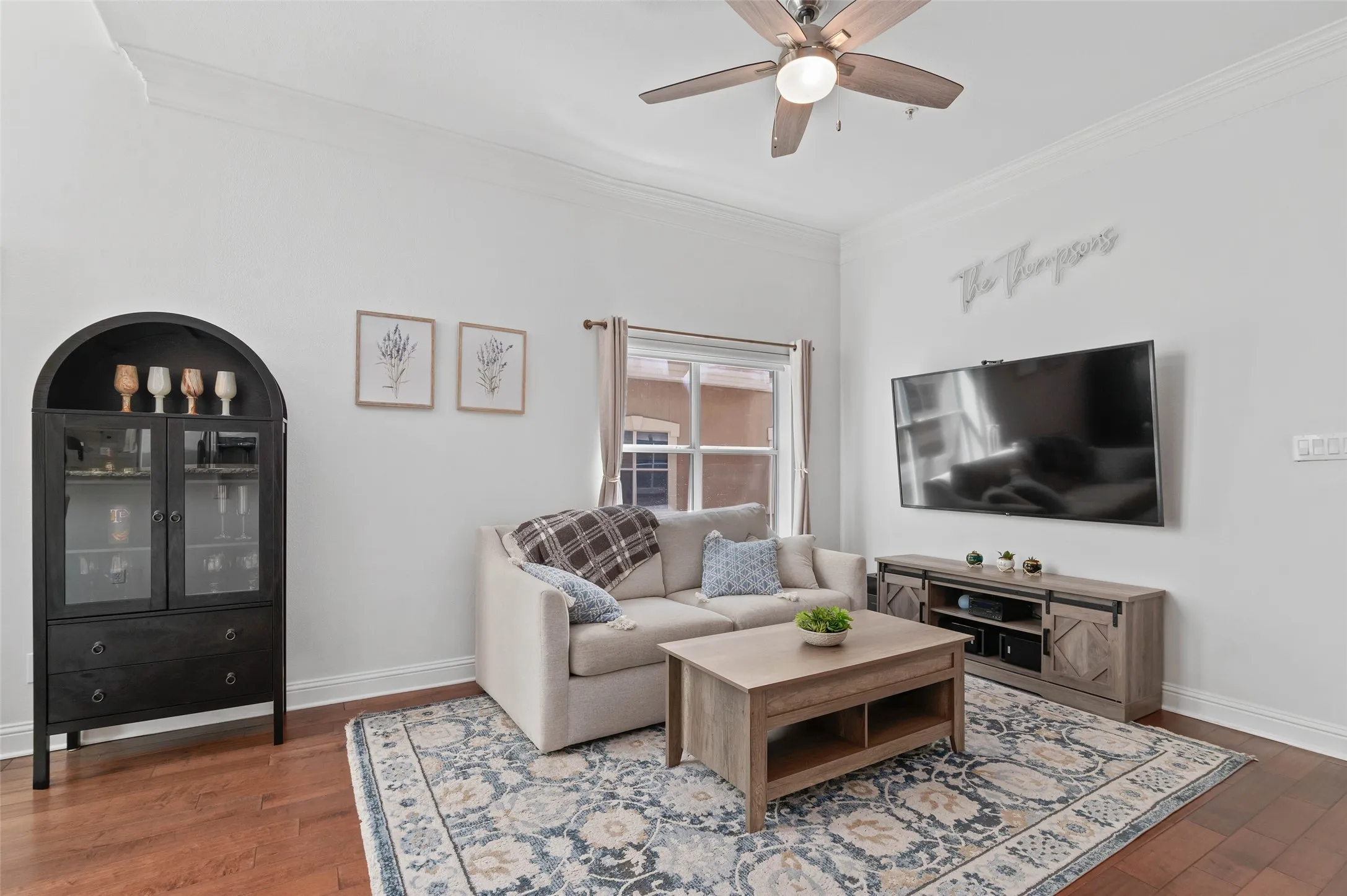 Condominium For Sale in Dallas County , 5609 Lindell Avenue 3, Dallas, Texas 75206, 2 Bedroom, 2 Bathroom, 2 Garage spaces, 1,596 Sqft, built in 2007, Preowned, mls#21212095, Real Estate Agent in Dallas, Homes For Sale in Dallas county, Homes For Sale in Dallas, Realtor in Dallas Texas, Real Estate Brokerage Independent Realty Texas, Luminita Cordes Realtor