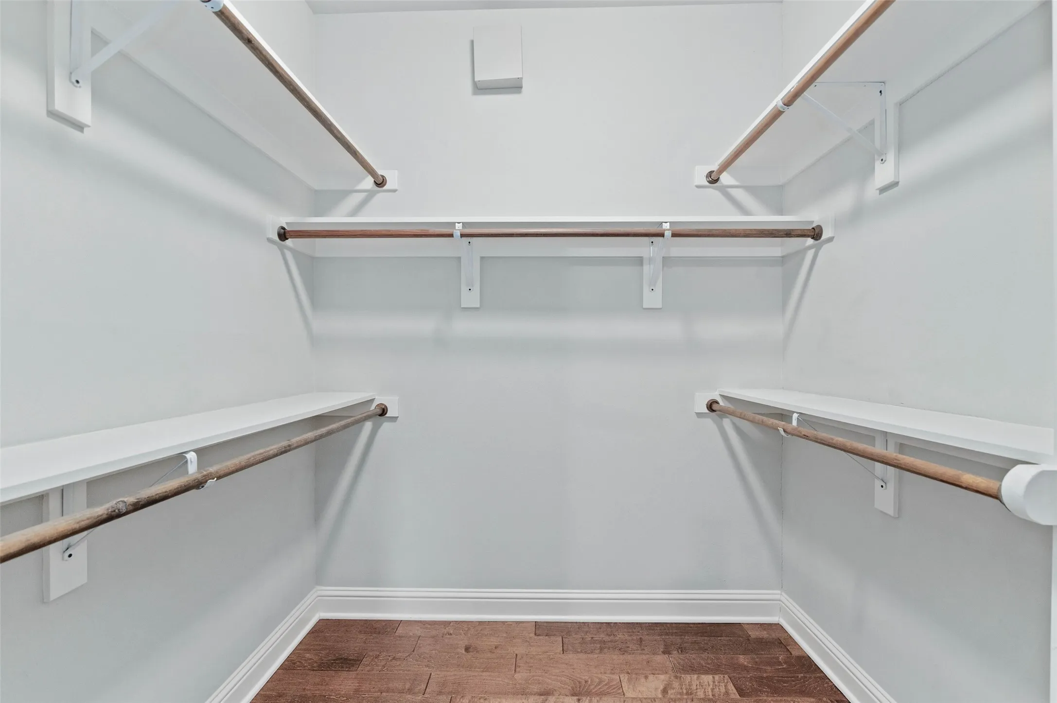 Condominium For Sale in Dallas County , 5609 Lindell Avenue 3, Dallas, Texas 75206, 2 Bedroom, 2 Bathroom, 2 Garage spaces, 1,596 Sqft, built in 2007, Preowned, mls#21212095, Real Estate Agent in Dallas, Homes For Sale in Dallas county, Homes For Sale in Dallas, Realtor in Dallas Texas, Real Estate Brokerage Independent Realty Texas, Luminita Cordes Realtor