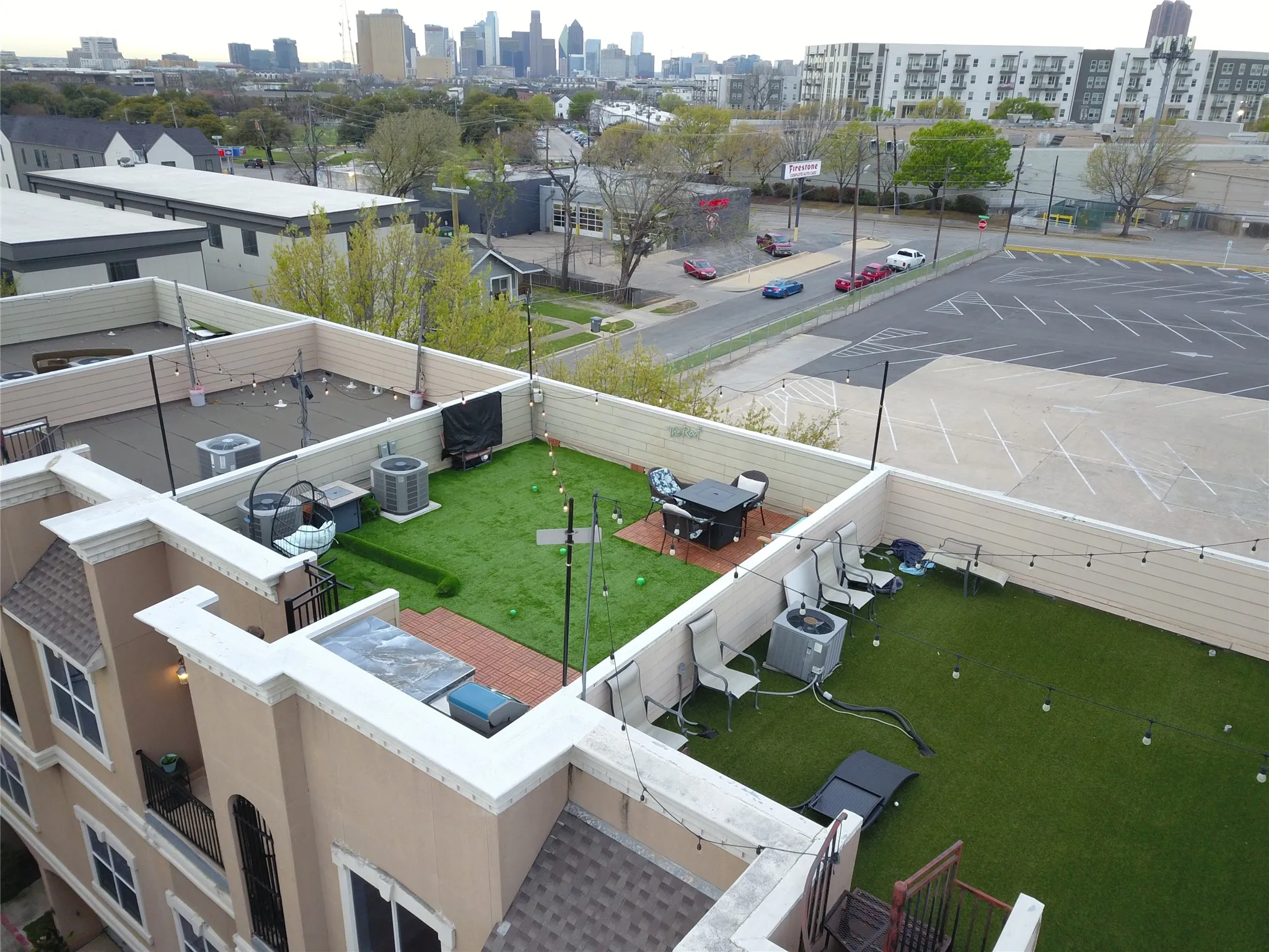 Condominium For Sale in Dallas County , 5609 Lindell Avenue 3, Dallas, Texas 75206, 2 Bedroom, 2 Bathroom, 2 Garage spaces, 1,596 Sqft, built in 2007, Preowned, mls#21212095, Real Estate Agent in Dallas, Homes For Sale in Dallas county, Homes For Sale in Dallas, Realtor in Dallas Texas, Real Estate Brokerage Independent Realty Texas, Luminita Cordes Realtor