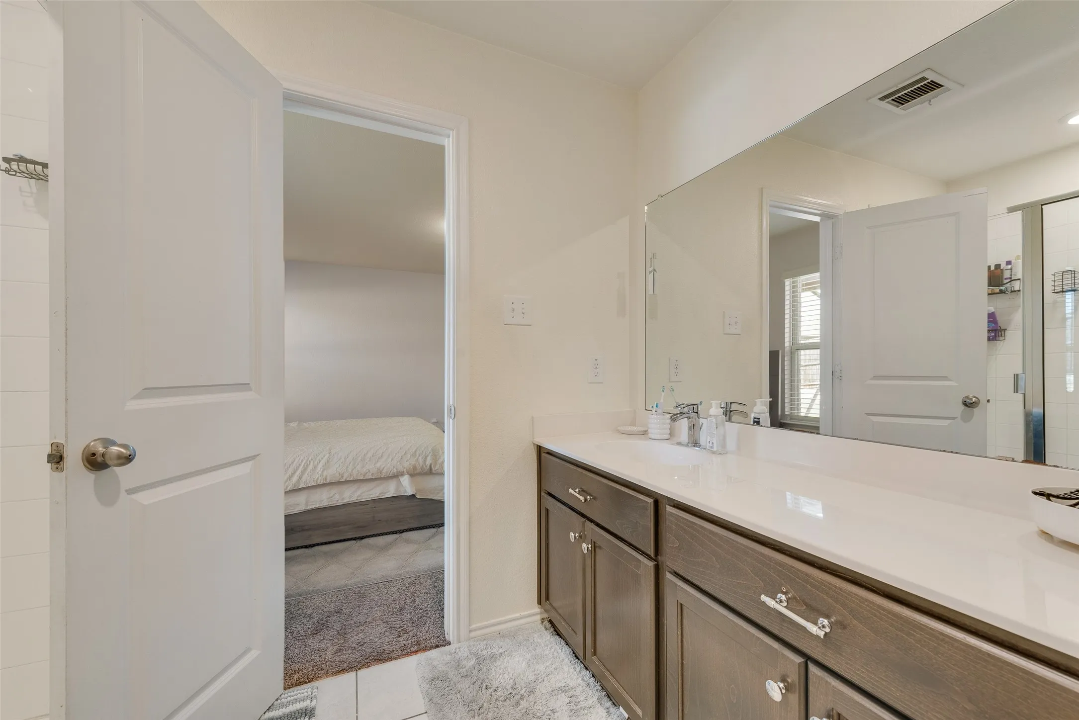 Single Family Residence For Sale in Rockwall County , 813 Horton Street, Fate, Texas 75189, 4 Bedroom, 3 Bathroom, 2 Garage spaces, 2,171 Sqft, built in 2019, Preowned, mls#21213153, Real Estate Agent in Fate, Homes For Sale in Rockwall county, Homes For Sale in Fate, Realtor in Fate Texas, Real Estate Brokerage Independent Realty Texas, Luminita Cordes Realtor
