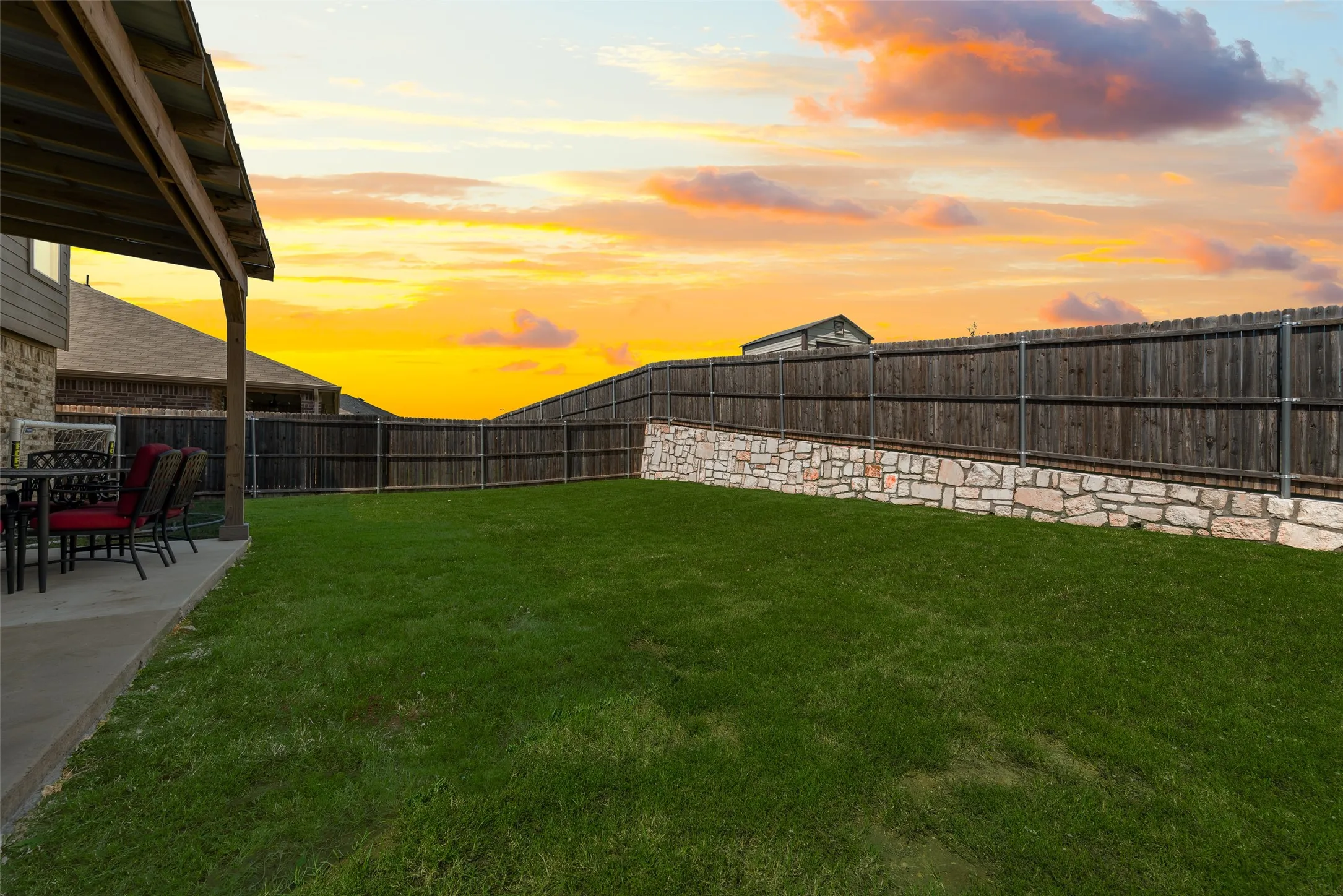 Single Family Residence For Sale in Rockwall County , 813 Horton Street, Fate, Texas 75189, 4 Bedroom, 3 Bathroom, 2 Garage spaces, 2,171 Sqft, built in 2019, Preowned, mls#21213153, Real Estate Agent in Fate, Homes For Sale in Rockwall county, Homes For Sale in Fate, Realtor in Fate Texas, Real Estate Brokerage Independent Realty Texas, Luminita Cordes Realtor