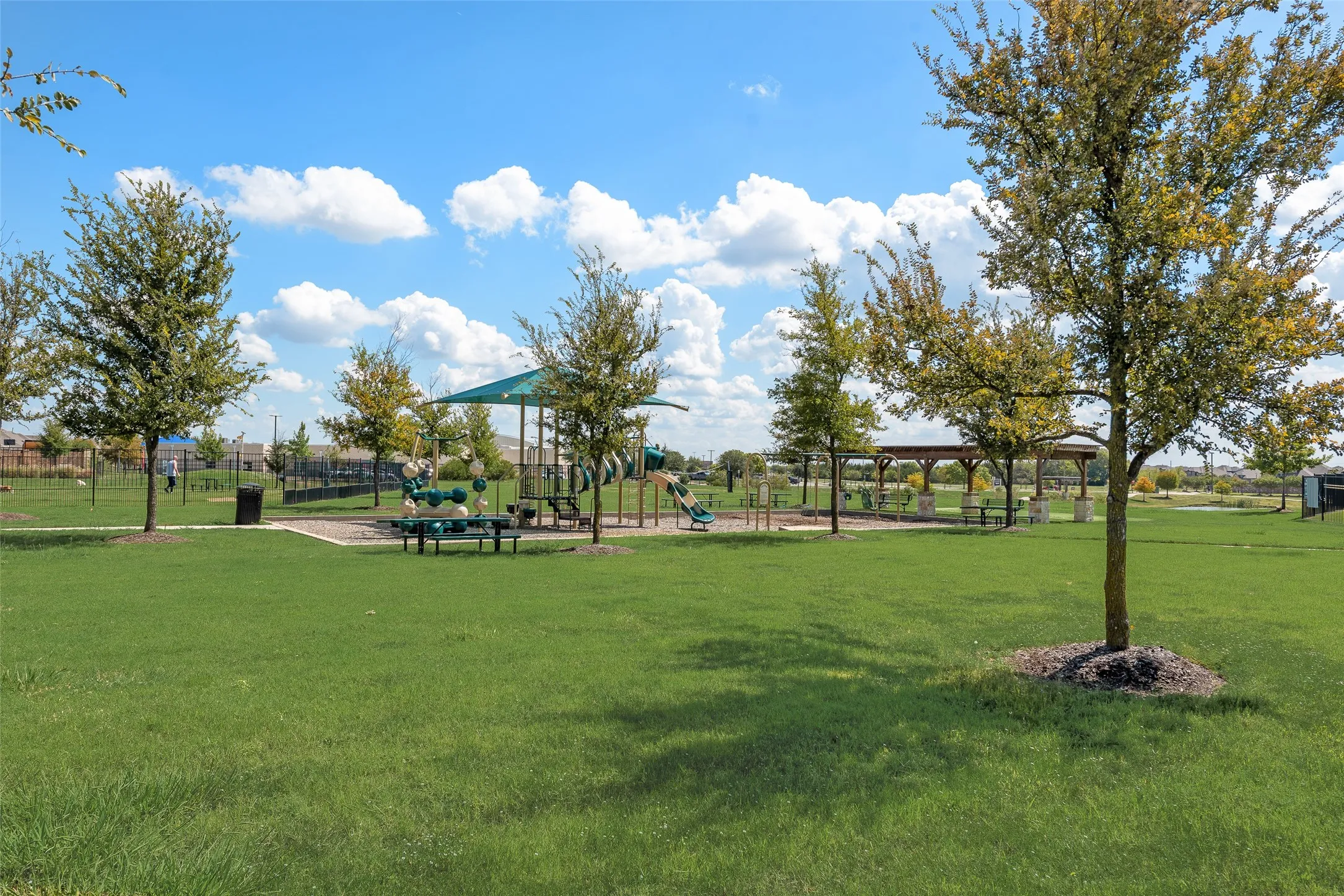 Single Family Residence For Sale in Rockwall County , 813 Horton Street, Fate, Texas 75189, 4 Bedroom, 3 Bathroom, 2 Garage spaces, 2,171 Sqft, built in 2019, Preowned, mls#21213153, Real Estate Agent in Fate, Homes For Sale in Rockwall county, Homes For Sale in Fate, Realtor in Fate Texas, Real Estate Brokerage Independent Realty Texas, Luminita Cordes Realtor