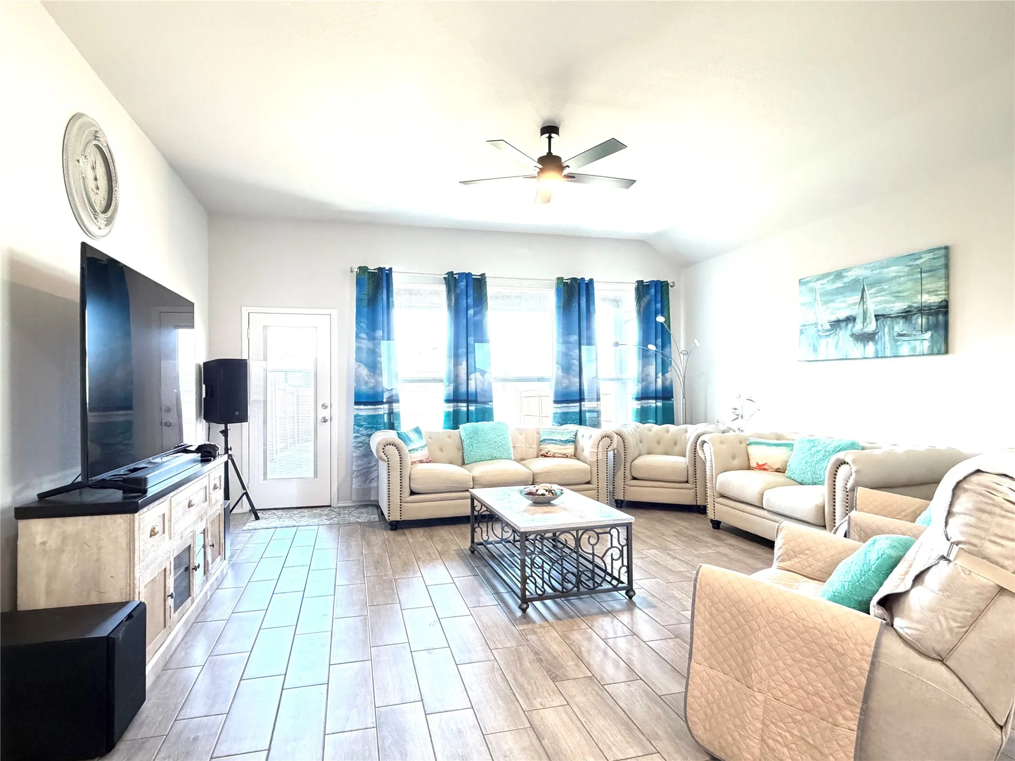 Single Family Residence For Sale in Kaufman County , 3747 Topeka Trail, Heartland, Texas 75114, 4 Bedrooms, 2 Bathrooms, 2 Garage spaces, 2,042 Sqft, built in 2023, Price $375,000, mls#21213160, Real Estate Agent in Heartland, Homes For Sale in Kaufman county, Homes For Sale in Heartland, Realtor in Heartland Texas, Real Estate Brokerage Independent Realty Texas, Luminita Cordes Realtor