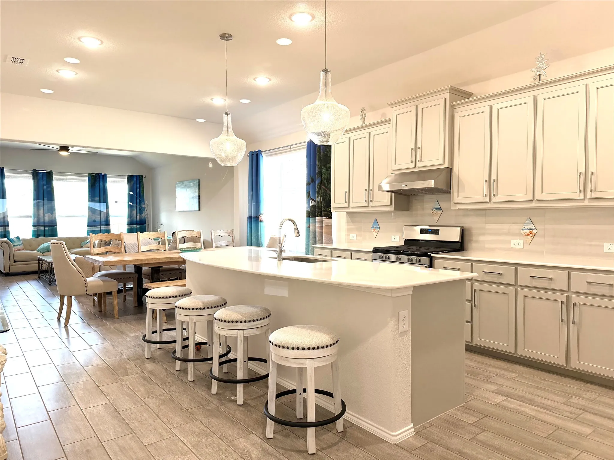 Single Family Residence For Sale in Kaufman County , 3747 Topeka Trail, Heartland, Texas 75114, 4 Bedrooms, 2 Bathrooms, 2 Garage spaces, 2,042 Sqft, built in 2023, Price $375,000, mls#21213160, Real Estate Agent in Heartland, Homes For Sale in Kaufman county, Homes For Sale in Heartland, Realtor in Heartland Texas, Real Estate Brokerage Independent Realty Texas, Luminita Cordes Realtor