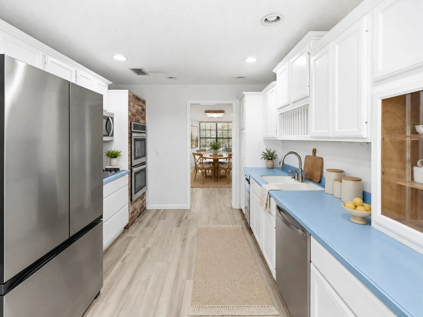 Single Family Residence For Sale in Parker County , 408 Canyon Trail Road, Weatherford, Texas 76087, 4 Bedroom, 3 Bathroom, 2 Garage spaces, 2,396 Sqft, built in 1978, Preowned, mls#21213032, Real Estate Agent in Weatherford, Homes For Sale in Parker county, Homes For Sale in Weatherford, Realtor in Weatherford Texas, Real Estate Brokerage Independent Realty Texas, Luminita Cordes Realtor