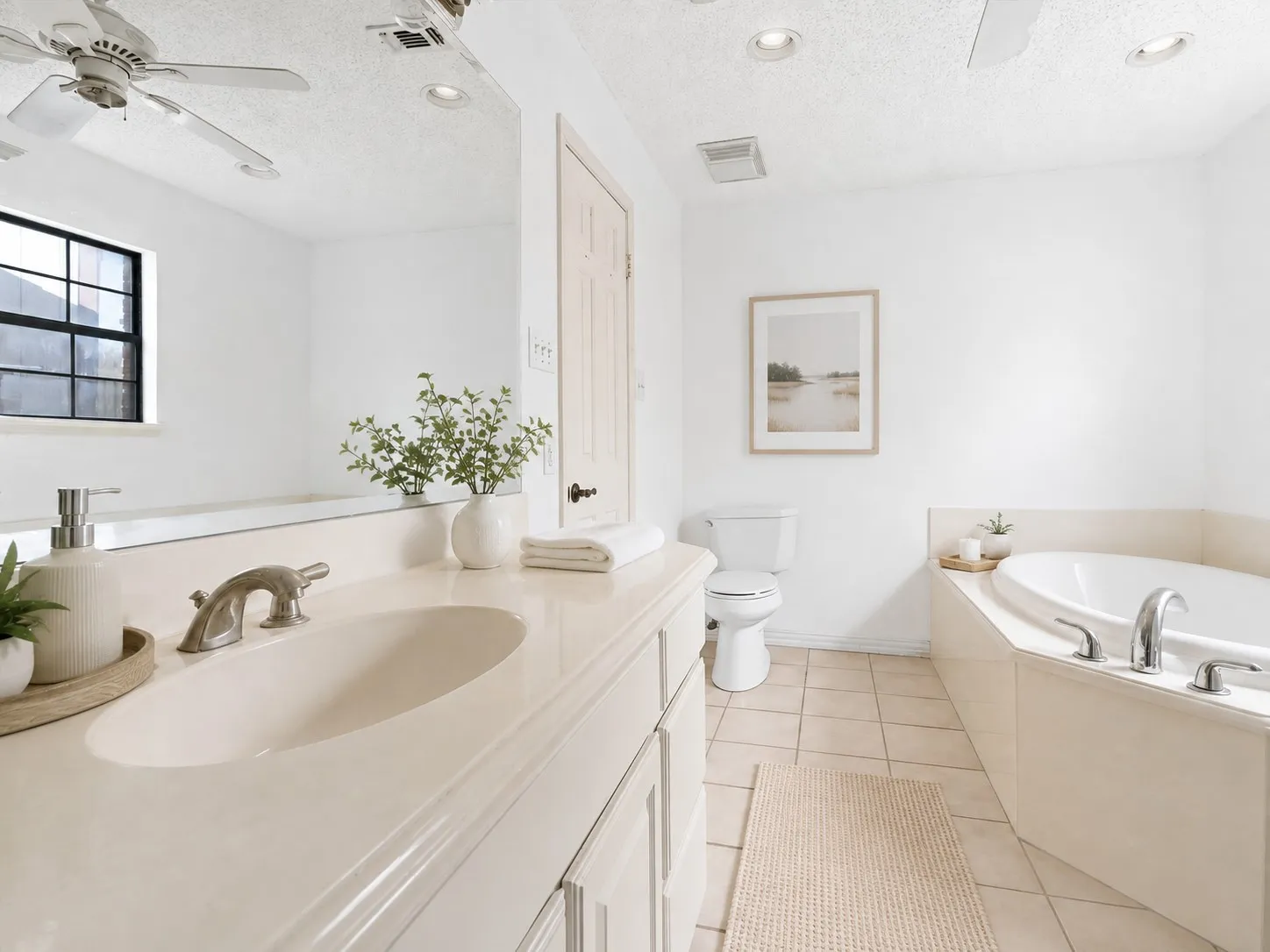 Single Family Residence For Sale in Parker County , 408 Canyon Trail Road, Weatherford, Texas 76087, 4 Bedroom, 3 Bathroom, 2 Garage spaces, 2,396 Sqft, built in 1978, Preowned, mls#21213032, Real Estate Agent in Weatherford, Homes For Sale in Parker county, Homes For Sale in Weatherford, Realtor in Weatherford Texas, Real Estate Brokerage Independent Realty Texas, Luminita Cordes Realtor