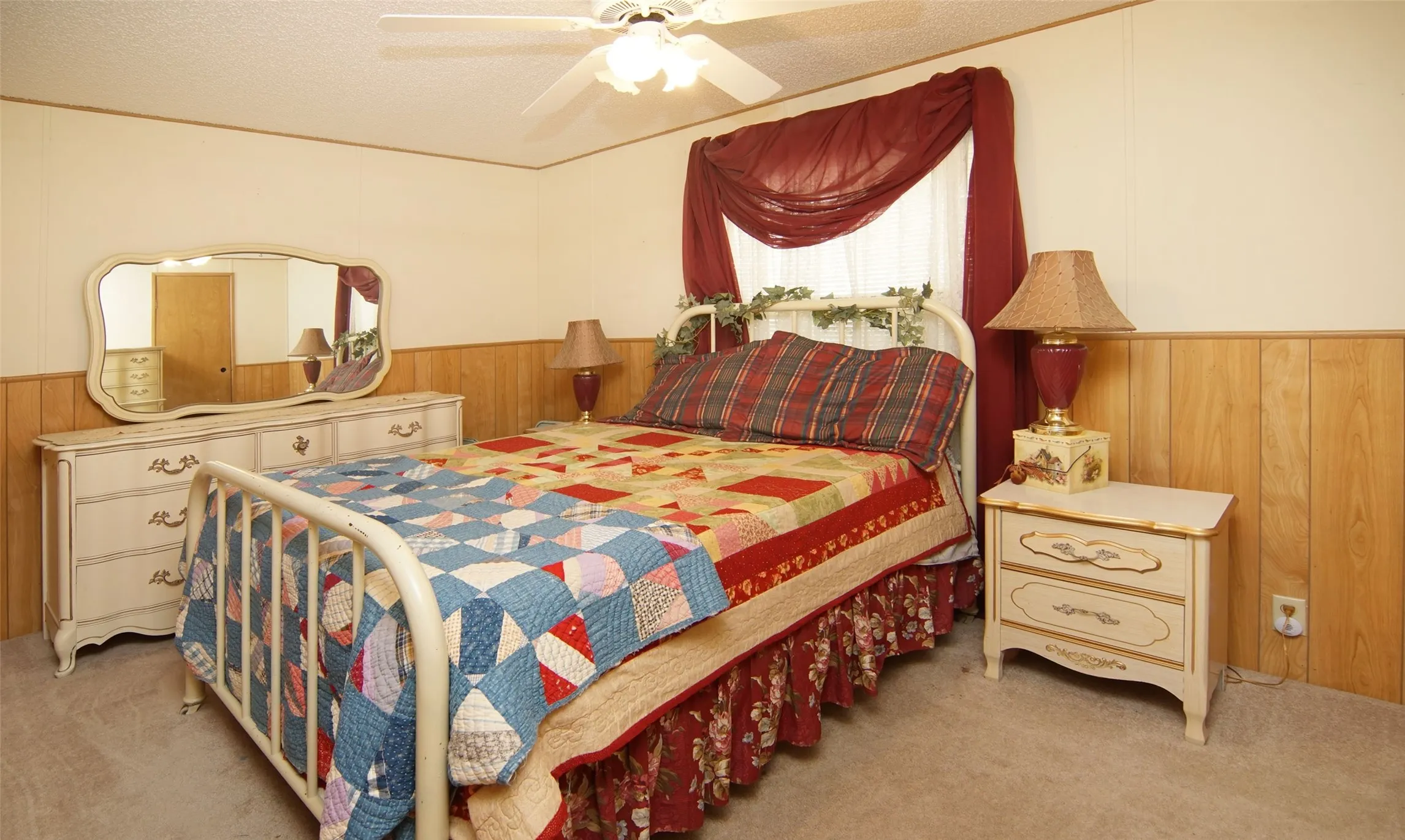 Manufactured Home For Sale in Palo Pinto County , 4812 Sunset Lane 36, Possum Kingdom Lake, Texas 76450, 3 Bedroom, 2 Bathroom, 2 Garage spaces, 1,456 Sqft, built in 1984, Preowned, mls#21212772, Real Estate Agent in Possum Kingdom Lake, Homes For Sale in Palo Pinto county, Homes For Sale in Possum Kingdom Lake, Realtor in Possum Kingdom Lake Texas, Real Estate Brokerage Independent Realty Texas, Luminita Cordes Realtor