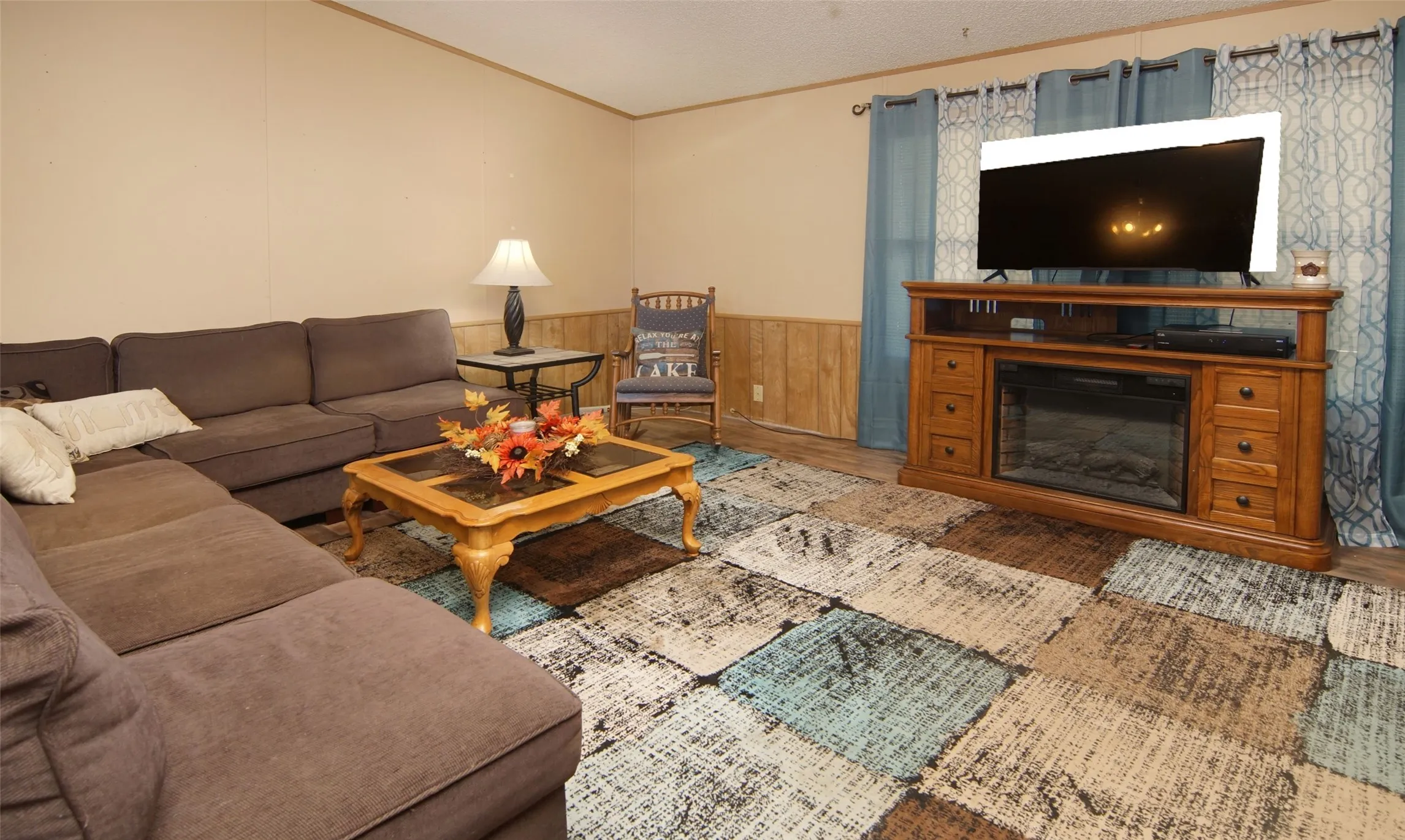 Manufactured Home For Sale in Palo Pinto County , 4812 Sunset Lane 36, Possum Kingdom Lake, Texas 76450, 3 Bedroom, 2 Bathroom, 2 Garage spaces, 1,456 Sqft, built in 1984, Preowned, mls#21212772, Real Estate Agent in Possum Kingdom Lake, Homes For Sale in Palo Pinto county, Homes For Sale in Possum Kingdom Lake, Realtor in Possum Kingdom Lake Texas, Real Estate Brokerage Independent Realty Texas, Luminita Cordes Realtor
