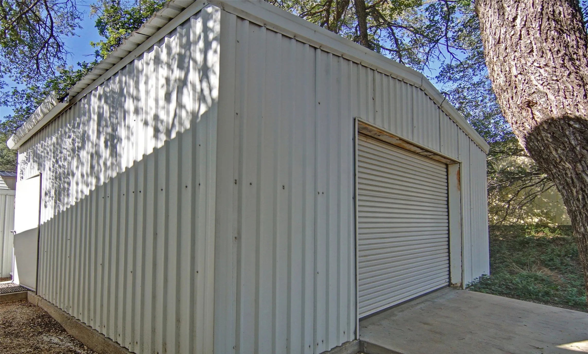 Manufactured Home For Sale in Palo Pinto County , 4812 Sunset Lane 36, Possum Kingdom Lake, Texas 76450, 3 Bedroom, 2 Bathroom, 2 Garage spaces, 1,456 Sqft, built in 1984, Preowned, mls#21212772, Real Estate Agent in Possum Kingdom Lake, Homes For Sale in Palo Pinto county, Homes For Sale in Possum Kingdom Lake, Realtor in Possum Kingdom Lake Texas, Real Estate Brokerage Independent Realty Texas, Luminita Cordes Realtor