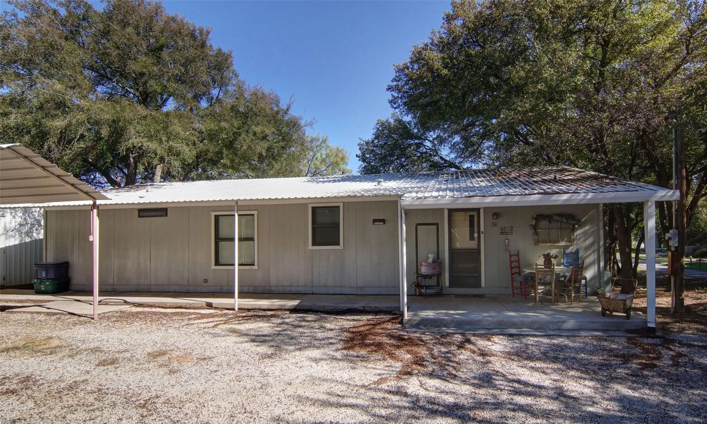 Manufactured Home For Sale in Palo Pinto County , 4812 Sunset Lane 36, Possum Kingdom Lake, Texas 76450, 3 Bedroom, 2 Bathroom, 2 Garage spaces, 1,456 Sqft, built in 1984, Preowned, mls#21212772, Real Estate Agent in Possum Kingdom Lake, Homes For Sale in Palo Pinto county, Homes For Sale in Possum Kingdom Lake, Realtor in Possum Kingdom Lake Texas, Real Estate Brokerage Independent Realty Texas, Luminita Cordes Realtor
