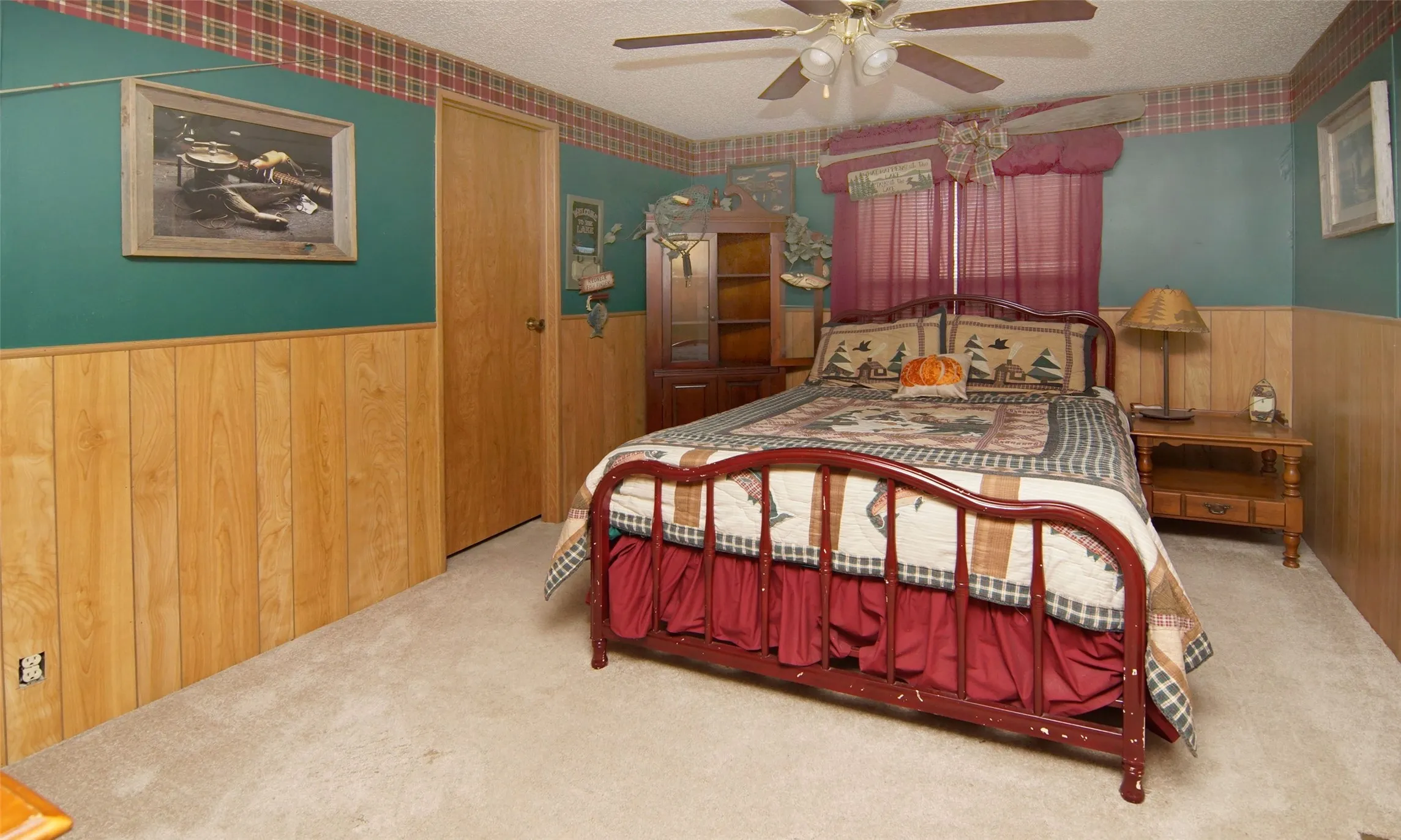 Manufactured Home For Sale in Palo Pinto County , 4812 Sunset Lane 36, Possum Kingdom Lake, Texas 76450, 3 Bedroom, 2 Bathroom, 2 Garage spaces, 1,456 Sqft, built in 1984, Preowned, mls#21212772, Real Estate Agent in Possum Kingdom Lake, Homes For Sale in Palo Pinto county, Homes For Sale in Possum Kingdom Lake, Realtor in Possum Kingdom Lake Texas, Real Estate Brokerage Independent Realty Texas, Luminita Cordes Realtor