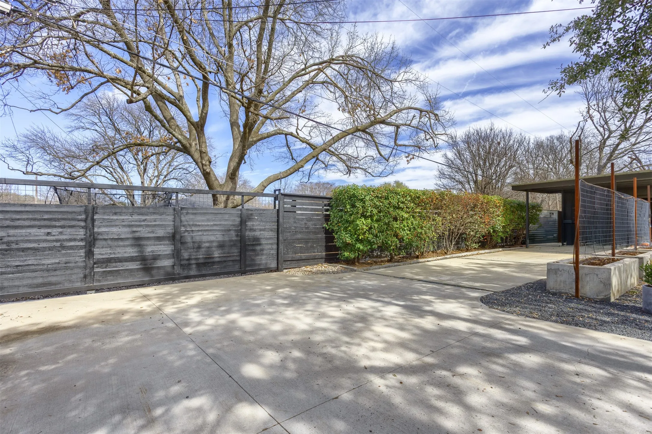 Single Family Residence For Sale in Collin County , 1812 Carol Street, Mc Kinney, Texas 75069, 3 Bedroom, 2 Bathroom, 1 Garage spaces, 2,210 Sqft, built in 1953, mls#21213233, Real Estate Agent in Mc Kinney, Homes For Sale in Collin county, Homes For Sale in Mc Kinney, Realtor in Mc Kinney Texas, Real Estate Brokerage Independent Realty Texas, Luminita Cordes Realtor