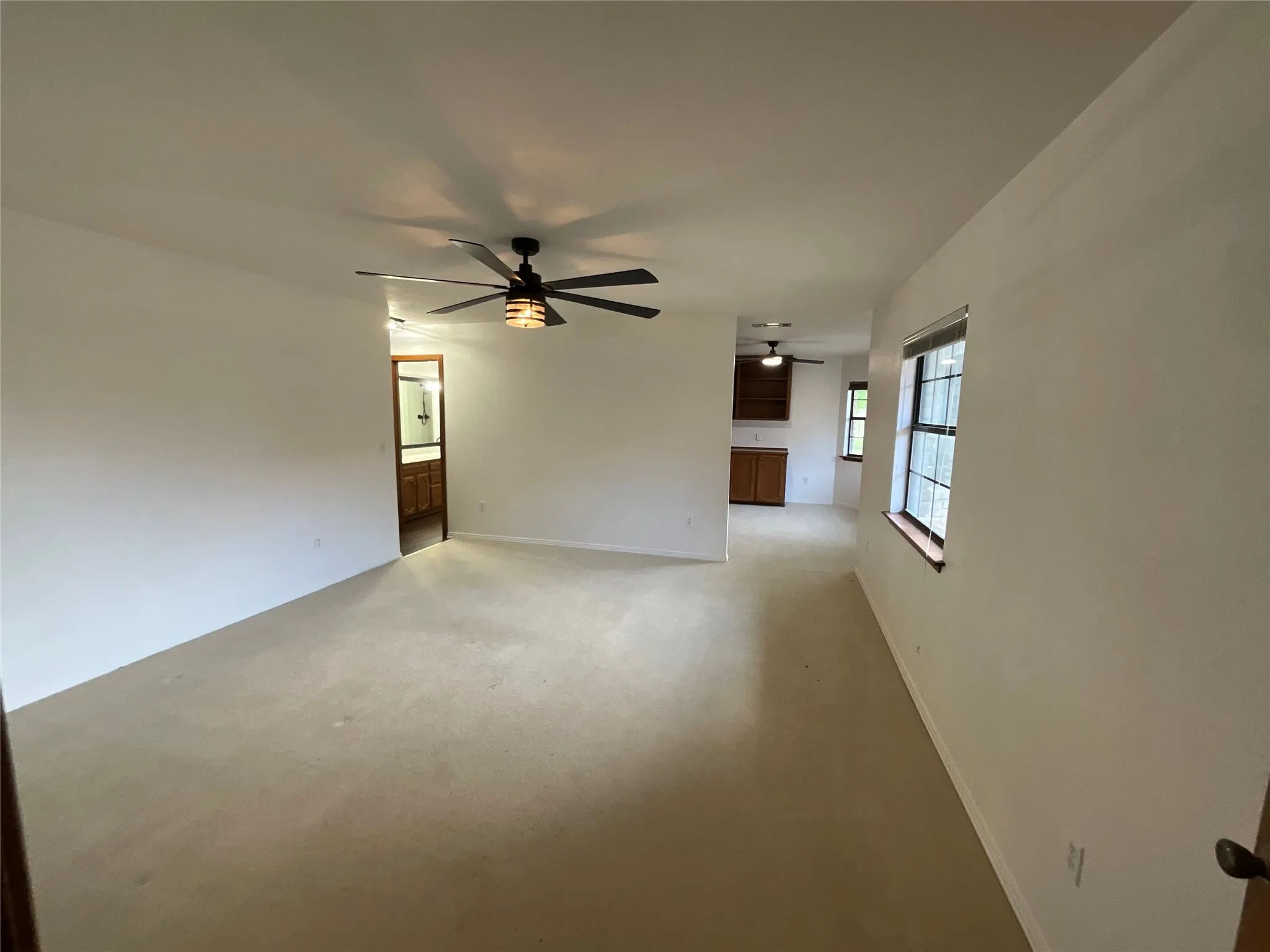 Single Family Residence For Sale in Hamilton County , 999 W Boynton st, Hamilton, Texas 76531, 4 Bedrooms, 4 Bathrooms, 2 Garage spaces, 2,689 Sqft, built in 1996, Price $695,000, mls#21213284, Real Estate Agent in Hamilton, Homes For Sale in Hamilton county, Homes For Sale in Hamilton, Realtor in Hamilton Texas, Real Estate Brokerage Independent Realty Texas, Luminita Cordes Realtor