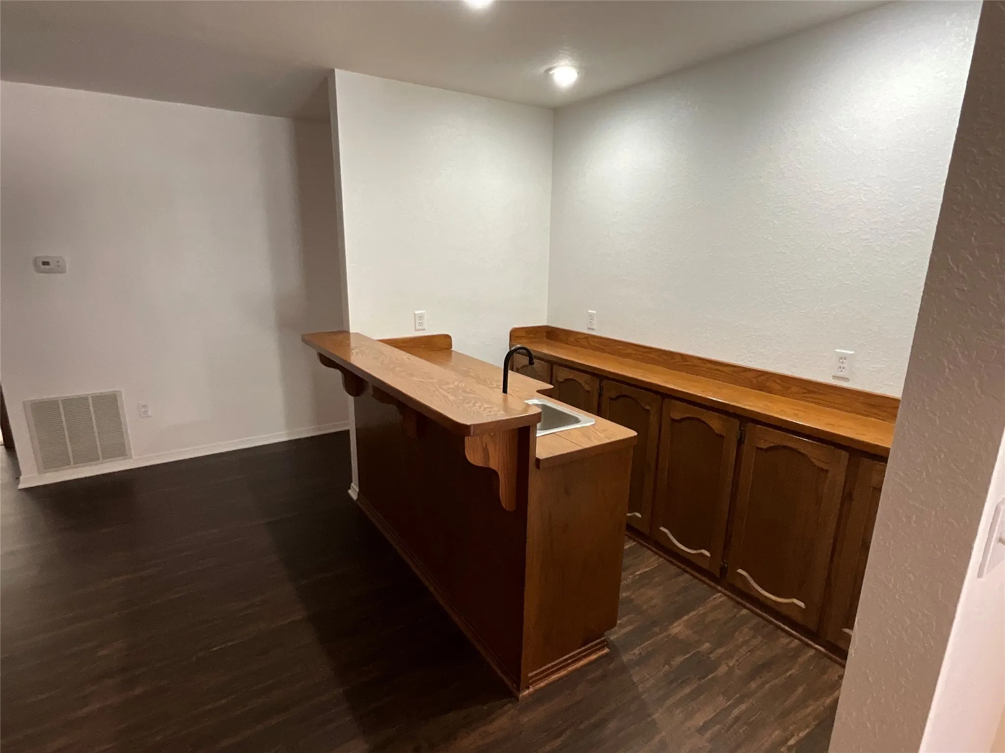 Single Family Residence For Sale in Hamilton County , 999 W Boynton st, Hamilton, Texas 76531, 4 Bedrooms, 4 Bathrooms, 2 Garage spaces, 2,689 Sqft, built in 1996, Price $695,000, mls#21213284, Real Estate Agent in Hamilton, Homes For Sale in Hamilton county, Homes For Sale in Hamilton, Realtor in Hamilton Texas, Real Estate Brokerage Independent Realty Texas, Luminita Cordes Realtor