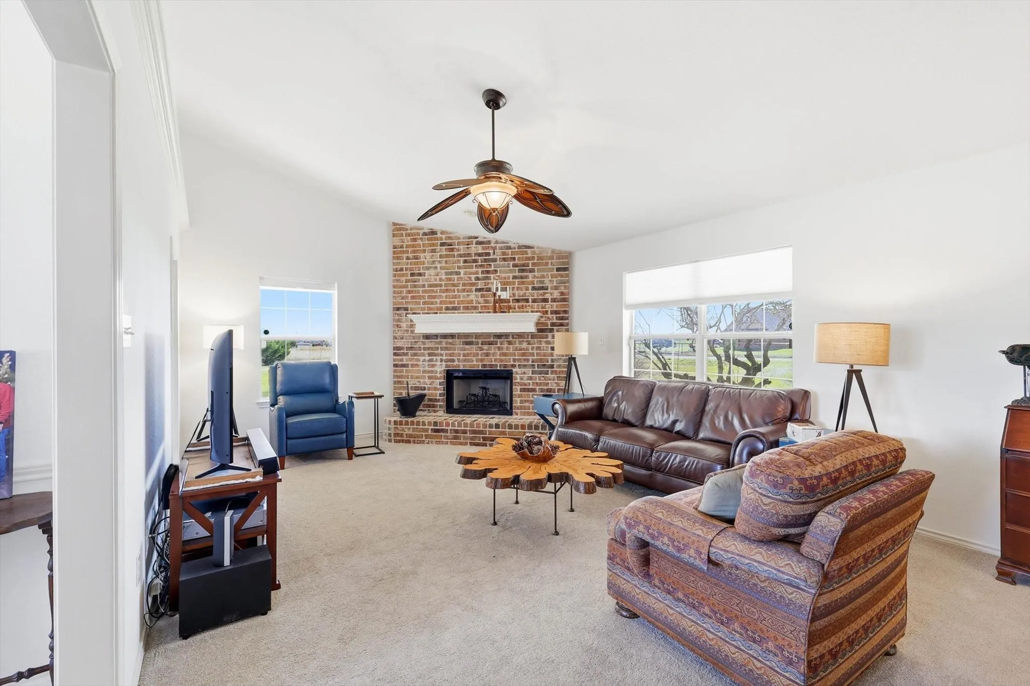 Single Family Residence For Sale in Fannin County , 112 Harli Drive, Trenton, Texas 75490, 3 Bedroom, 2 Bathroom, 2 Garage spaces, 2,054 Sqft, built in 2005, mls#21209955, Real Estate Agent in Trenton, Homes For Sale in Fannin county, Homes For Sale in Trenton, Realtor in Trenton Texas, Real Estate Brokerage Independent Realty Texas, Luminita Cordes Realtor
