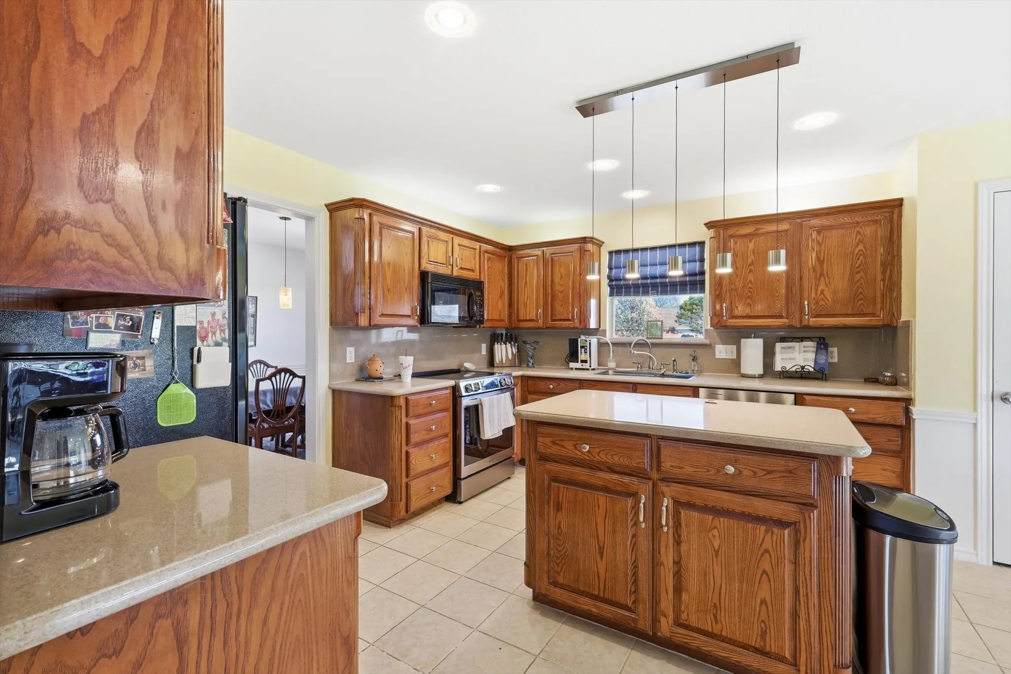 Single Family Residence For Sale in Fannin County , 112 Harli Drive, Trenton, Texas 75490, 3 Bedroom, 2 Bathroom, 2 Garage spaces, 2,054 Sqft, built in 2005, mls#21209955, Real Estate Agent in Trenton, Homes For Sale in Fannin county, Homes For Sale in Trenton, Realtor in Trenton Texas, Real Estate Brokerage Independent Realty Texas, Luminita Cordes Realtor