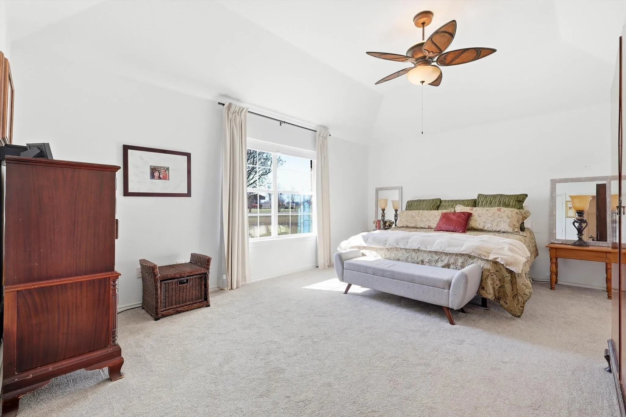 Single Family Residence For Sale in Fannin County , 112 Harli Drive, Trenton, Texas 75490, 3 Bedroom, 2 Bathroom, 2 Garage spaces, 2,054 Sqft, built in 2005, mls#21209955, Real Estate Agent in Trenton, Homes For Sale in Fannin county, Homes For Sale in Trenton, Realtor in Trenton Texas, Real Estate Brokerage Independent Realty Texas, Luminita Cordes Realtor