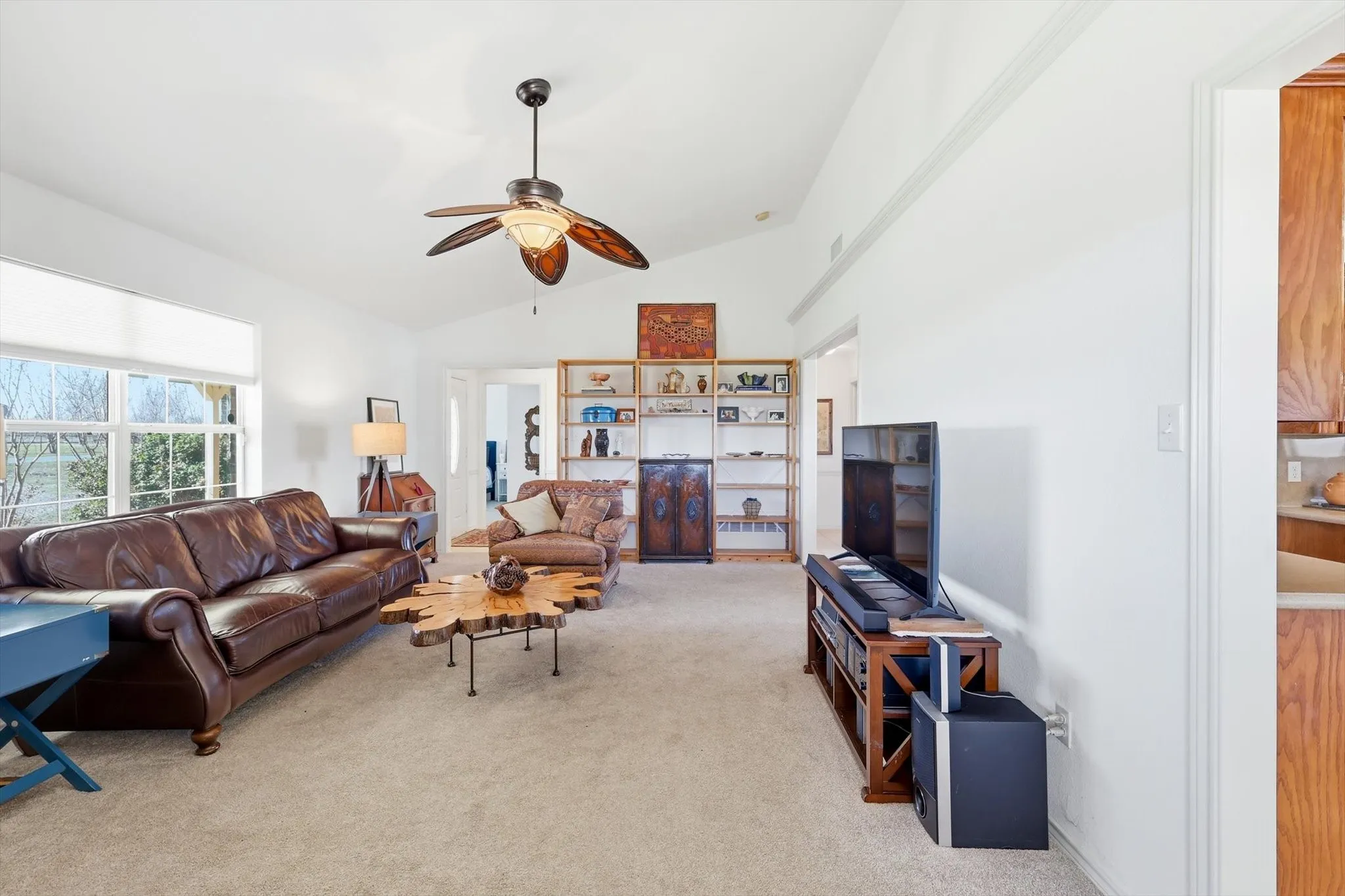 Single Family Residence For Sale in Fannin County , 112 Harli Drive, Trenton, Texas 75490, 3 Bedroom, 2 Bathroom, 2 Garage spaces, 2,054 Sqft, built in 2005, mls#21209955, Real Estate Agent in Trenton, Homes For Sale in Fannin county, Homes For Sale in Trenton, Realtor in Trenton Texas, Real Estate Brokerage Independent Realty Texas, Luminita Cordes Realtor