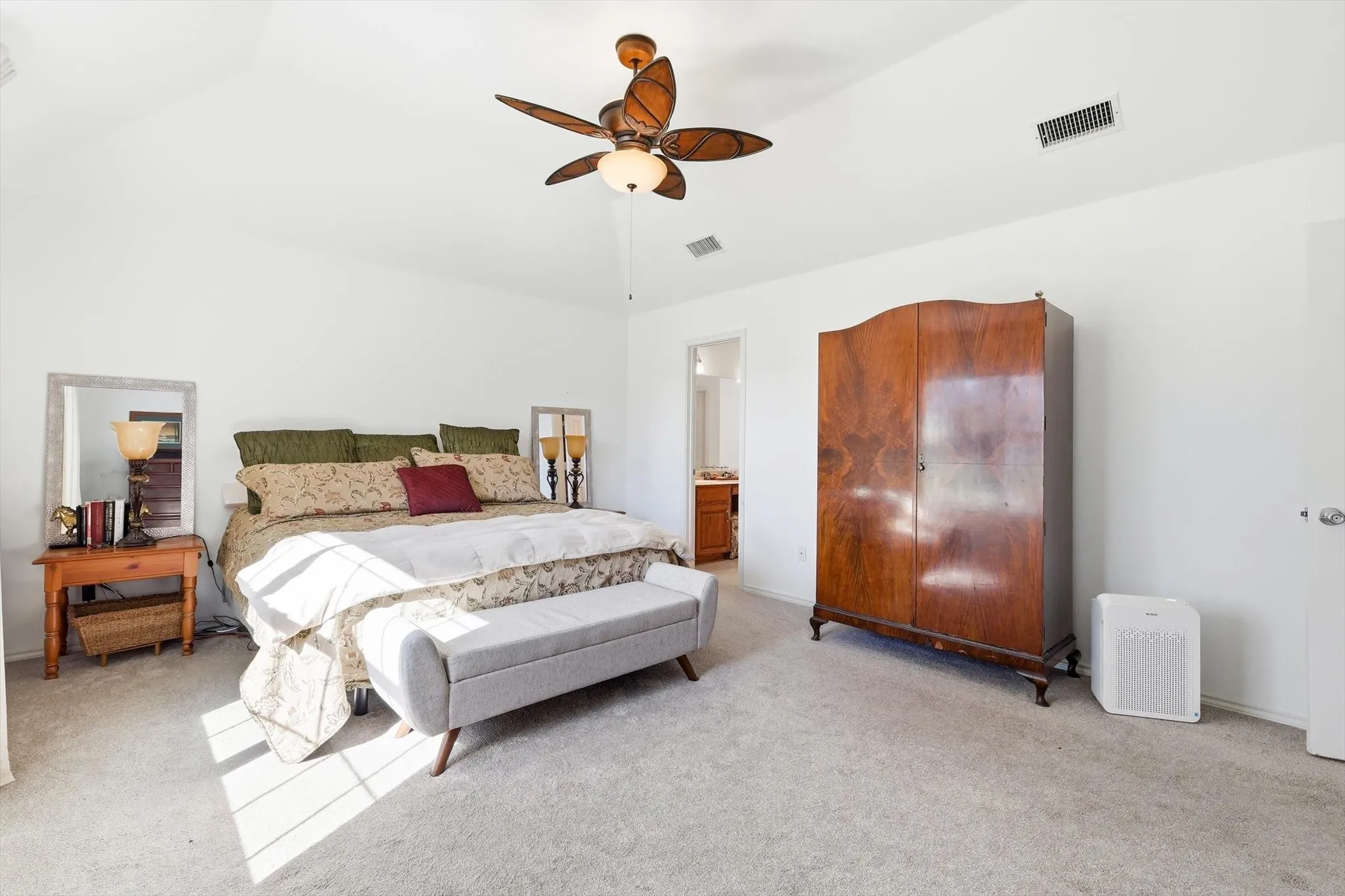 Single Family Residence For Sale in Fannin County , 112 Harli Drive, Trenton, Texas 75490, 3 Bedroom, 2 Bathroom, 2 Garage spaces, 2,054 Sqft, built in 2005, mls#21209955, Real Estate Agent in Trenton, Homes For Sale in Fannin county, Homes For Sale in Trenton, Realtor in Trenton Texas, Real Estate Brokerage Independent Realty Texas, Luminita Cordes Realtor