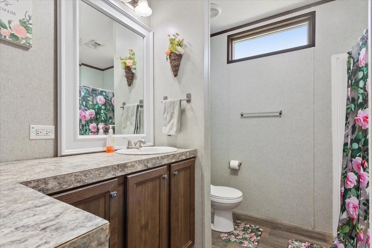 Mobile Home For Sale in Mc Lennan County , 230 Rio Rim Road, Gholson, Texas 76705, 4 Bedroom, 2 Bathroom, Garage spaces, 1,976 Sqft, built in 2018, mls#21213328, Real Estate Agent in Gholson, Homes For Sale in Mc Lennan county, Homes For Sale in Gholson, Realtor in Gholson Texas, Real Estate Brokerage Independent Realty Texas, Luminita Cordes Realtor