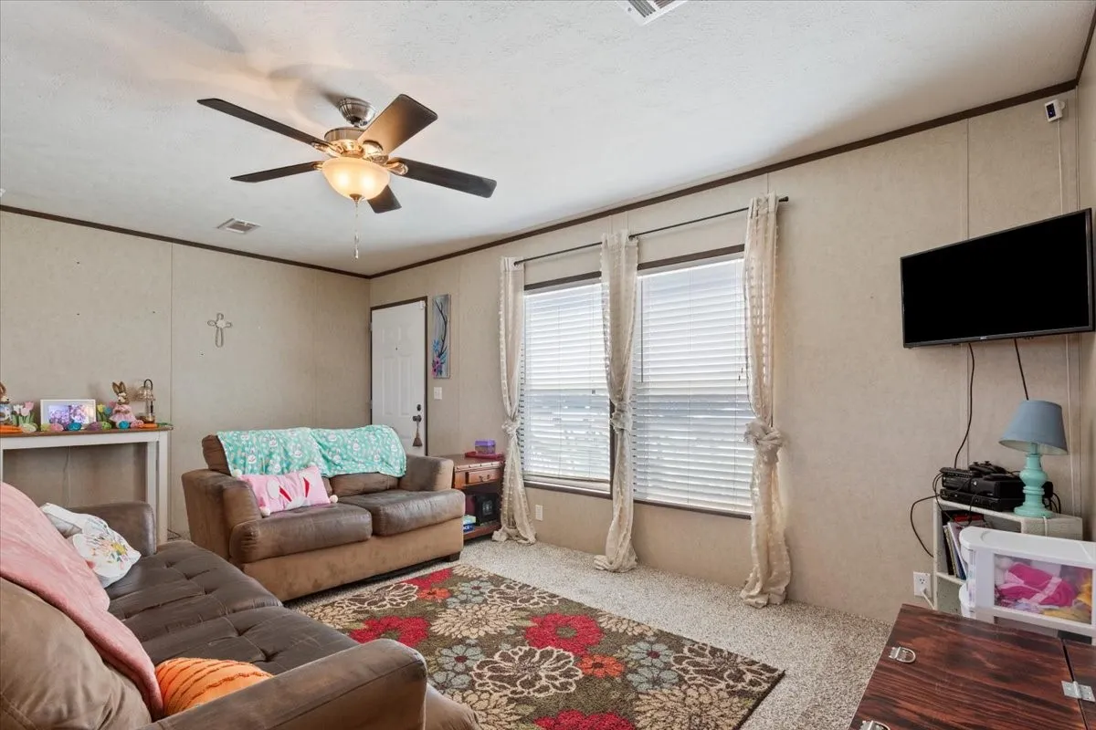 Mobile Home For Sale in Mc Lennan County , 230 Rio Rim Road, Gholson, Texas 76705, 4 Bedroom, 2 Bathroom, Garage spaces, 1,976 Sqft, built in 2018, mls#21213328, Real Estate Agent in Gholson, Homes For Sale in Mc Lennan county, Homes For Sale in Gholson, Realtor in Gholson Texas, Real Estate Brokerage Independent Realty Texas, Luminita Cordes Realtor