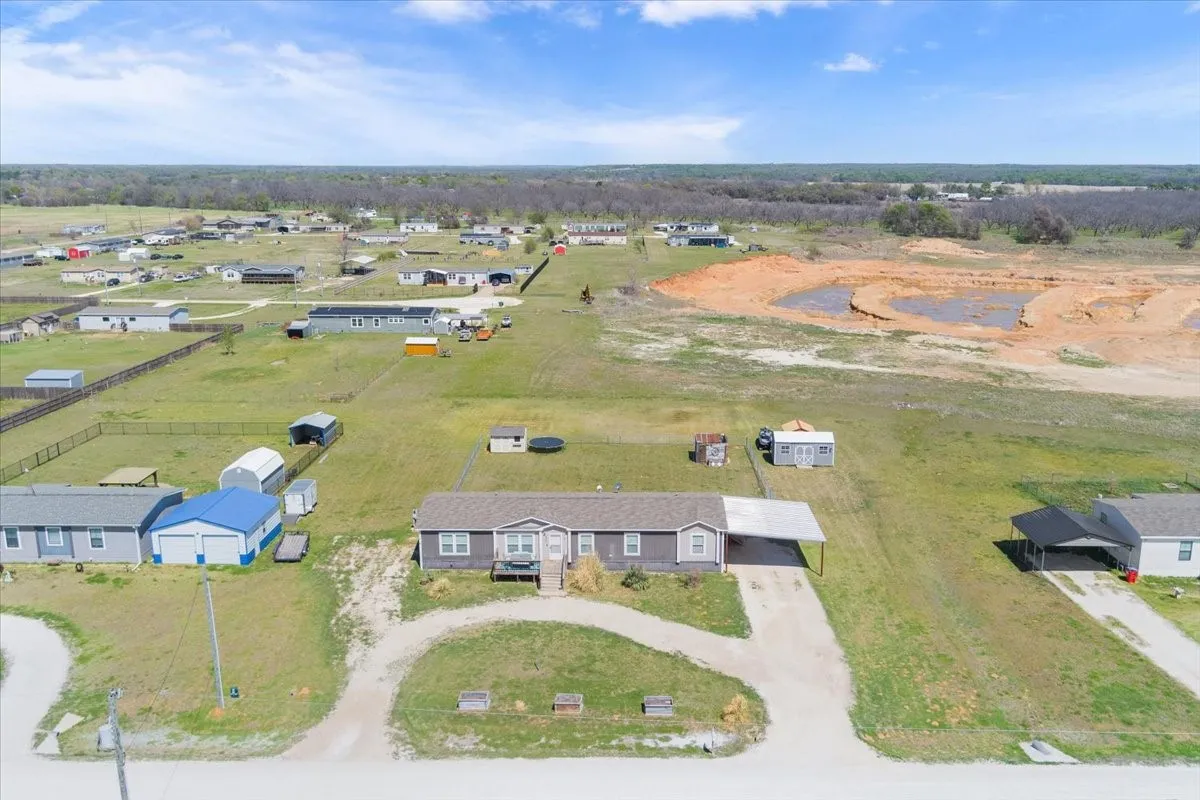 Mobile Home For Sale in Mc Lennan County , 230 Rio Rim Road, Gholson, Texas 76705, 4 Bedroom, 2 Bathroom, Garage spaces, 1,976 Sqft, built in 2018, mls#21213328, Real Estate Agent in Gholson, Homes For Sale in Mc Lennan county, Homes For Sale in Gholson, Realtor in Gholson Texas, Real Estate Brokerage Independent Realty Texas, Luminita Cordes Realtor