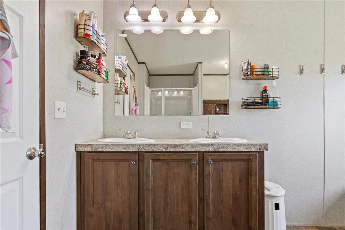 Mobile Home For Sale in Mc Lennan County , 230 Rio Rim Road, Gholson, Texas 76705, 4 Bedroom, 2 Bathroom, Garage spaces, 1,976 Sqft, built in 2018, mls#21213328, Real Estate Agent in Gholson, Homes For Sale in Mc Lennan county, Homes For Sale in Gholson, Realtor in Gholson Texas, Real Estate Brokerage Independent Realty Texas, Luminita Cordes Realtor