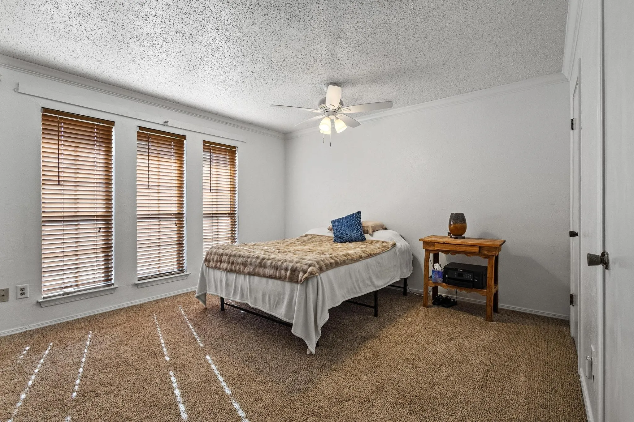 Single Family Residence For Sale in Denton County , 1430 Wildvalley Drive, Lewisville, Texas 75067, 3 Bedrooms, 2 Bathrooms, 2 Garage spaces, 1,439 Sqft, built in 1980, Price $315,000, mls#21213252, Real Estate Agent in Lewisville, Homes For Sale in Denton county, Homes For Sale in Lewisville, Realtor in Lewisville Texas, Real Estate Brokerage Independent Realty Texas, Luminita Cordes Realtor