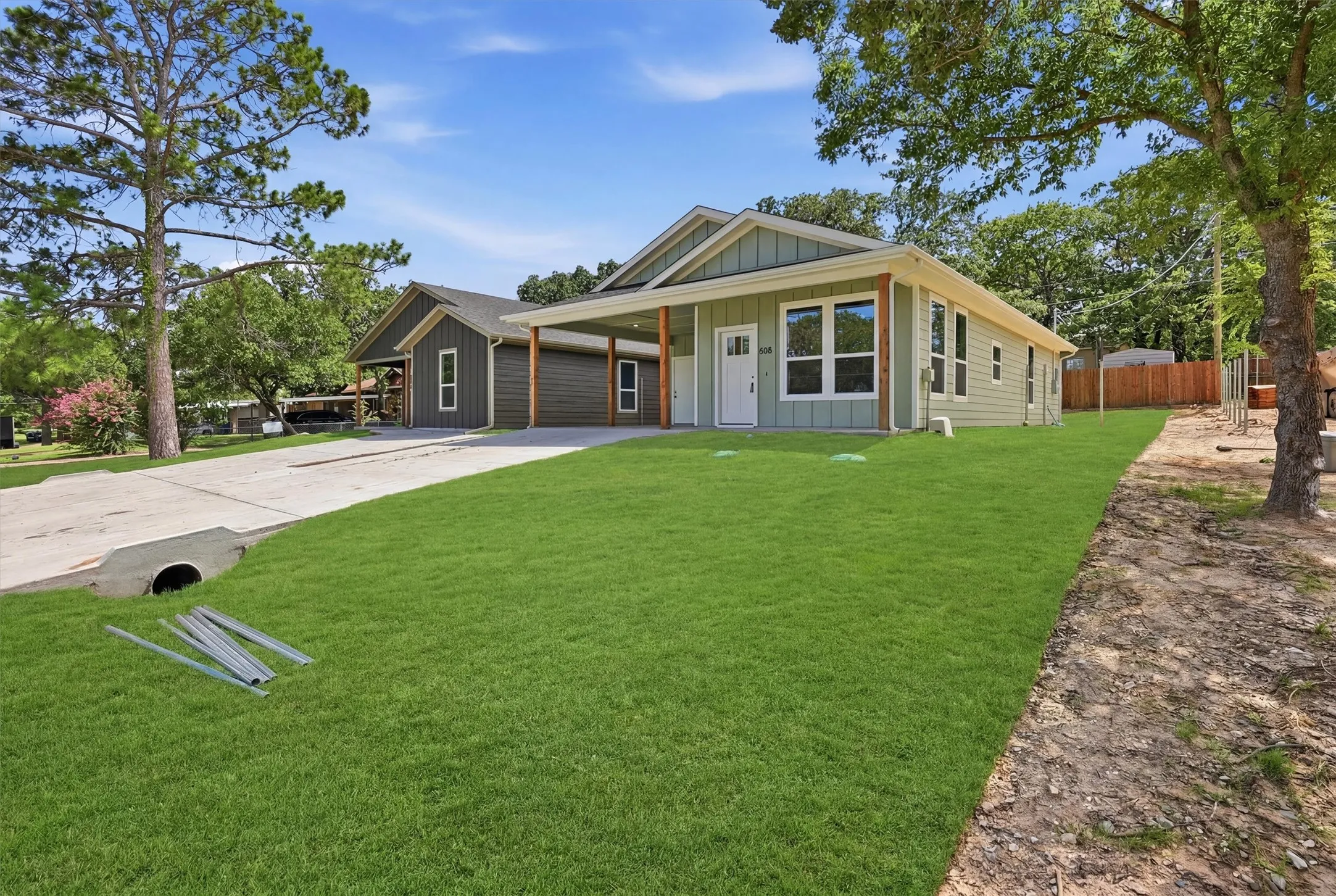 Single Family Residence For Sale in Hood County , 808 Branding Iron Trail, Granbury, Texas 76049, 3 Bedroom, 2 Bathroom, Garage spaces, 1,200 Sqft, built in 2026, New Construction - Incomplete, mls#21212187, Real Estate Agent in Granbury, Homes For Sale in Hood county, Homes For Sale in Granbury, Realtor in Granbury Texas, Real Estate Brokerage Independent Realty Texas, Luminita Cordes Realtor