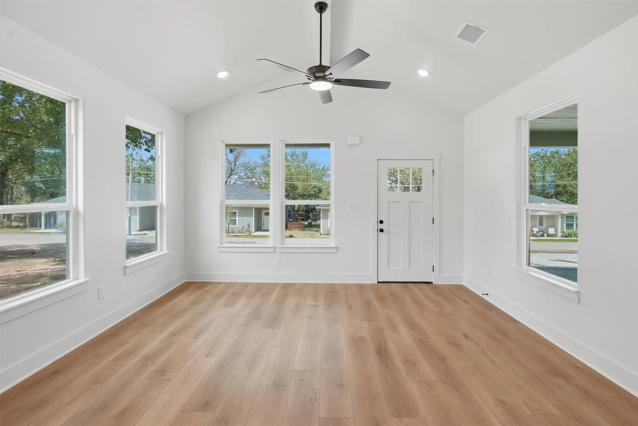 Single Family Residence For Sale in Hood County , 808 Branding Iron Trail, Granbury, Texas 76049, 3 Bedroom, 2 Bathroom, Garage spaces, 1,200 Sqft, built in 2026, New Construction - Incomplete, mls#21212187, Real Estate Agent in Granbury, Homes For Sale in Hood county, Homes For Sale in Granbury, Realtor in Granbury Texas, Real Estate Brokerage Independent Realty Texas, Luminita Cordes Realtor