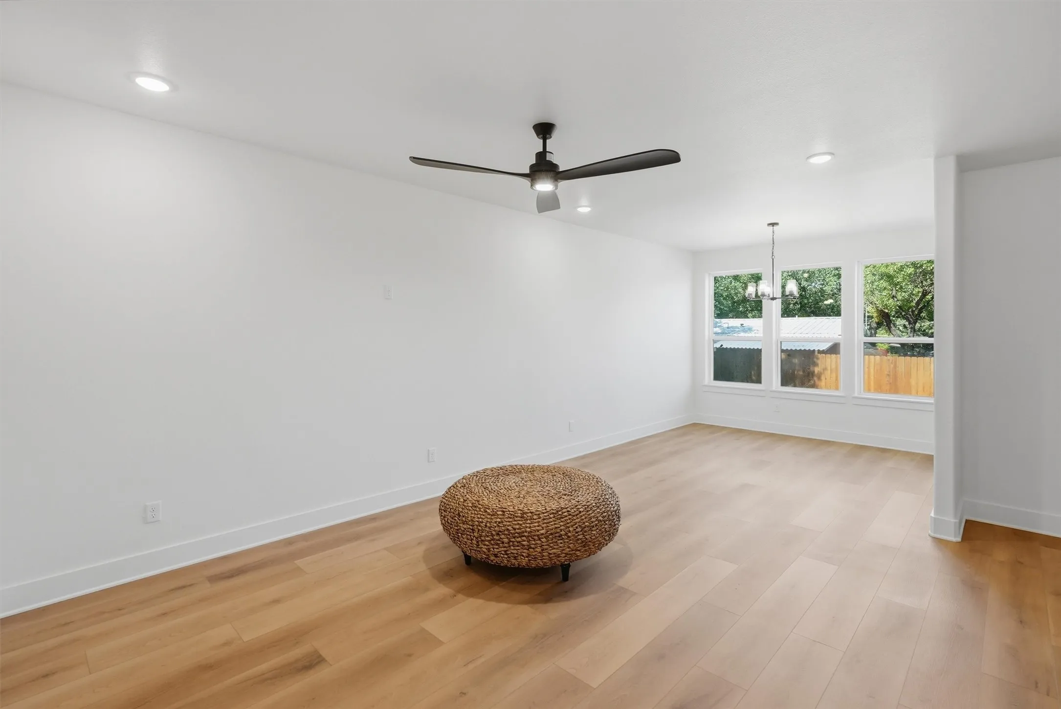 Single Family Residence For Sale in Hood County , 821 Harness Trail, Granbury, Texas 76049, 3 Bedroom, 3 Bathroom, Garage spaces, 1,936 Sqft, built in 2026, New Construction - Incomplete, mls#21211828, Real Estate Agent in Granbury, Homes For Sale in Hood county, Homes For Sale in Granbury, Realtor in Granbury Texas, Real Estate Brokerage Independent Realty Texas, Luminita Cordes Realtor
