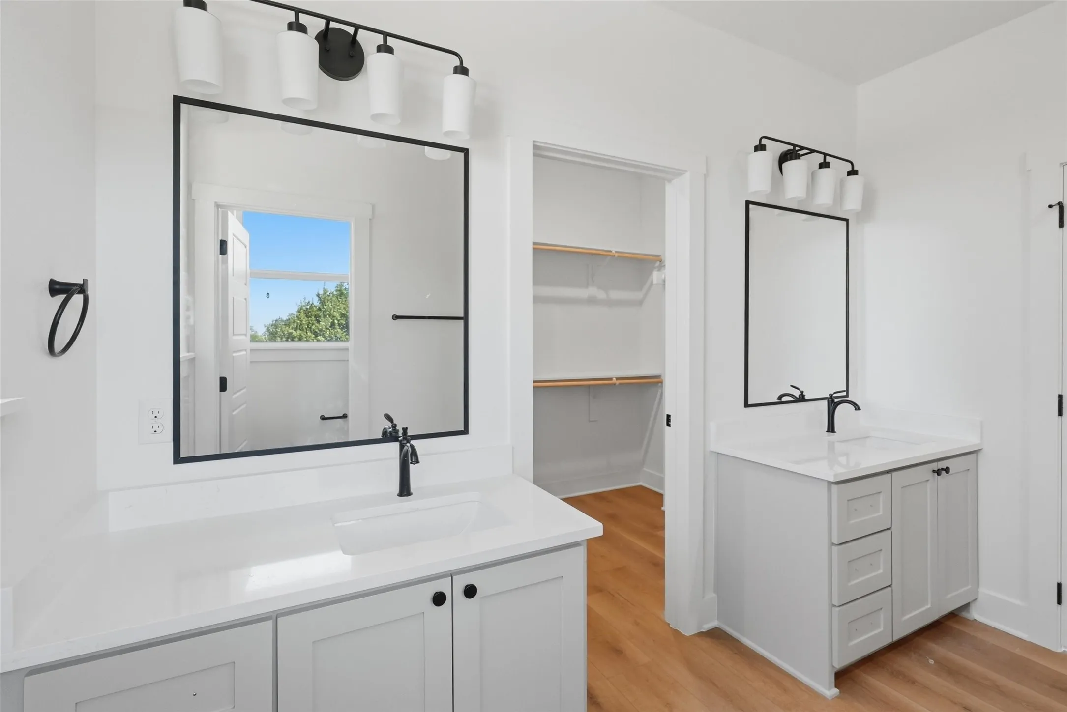 Single Family Residence For Sale in Hood County , 821 Harness Trail, Granbury, Texas 76049, 3 Bedroom, 3 Bathroom, Garage spaces, 1,936 Sqft, built in 2026, New Construction - Incomplete, mls#21211828, Real Estate Agent in Granbury, Homes For Sale in Hood county, Homes For Sale in Granbury, Realtor in Granbury Texas, Real Estate Brokerage Independent Realty Texas, Luminita Cordes Realtor