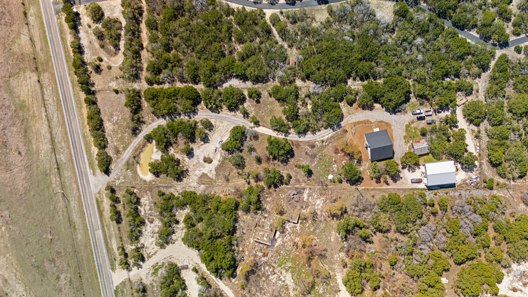 Single Family Residence For Sale in Hood County , 4700 Rock Church Highway, Tolar, Texas 76476, 5 Bedroom, 3 Bathroom, 6 Garage spaces, 2,640 Sqft, built in 1984, mls#21212978, Real Estate Agent in Tolar, Homes For Sale in Hood county, Homes For Sale in Tolar, Realtor in Tolar Texas, Real Estate Brokerage Independent Realty Texas, Luminita Cordes Realtor